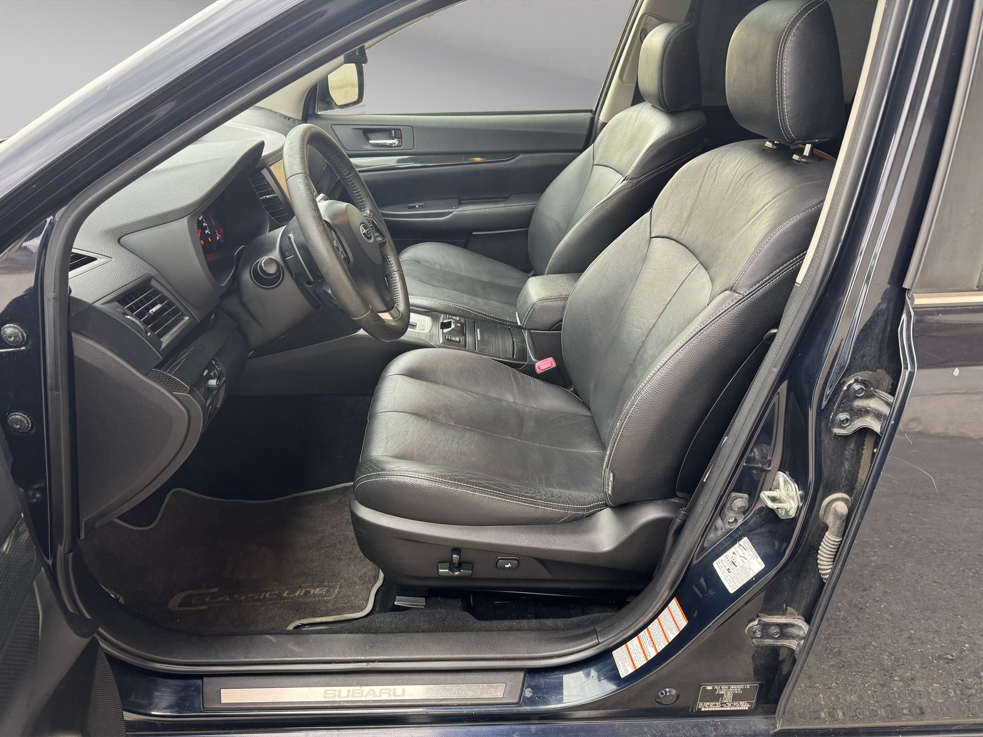 SUBARU Outback 2.0D Swiss Classic AWD Lineartronic-image-11