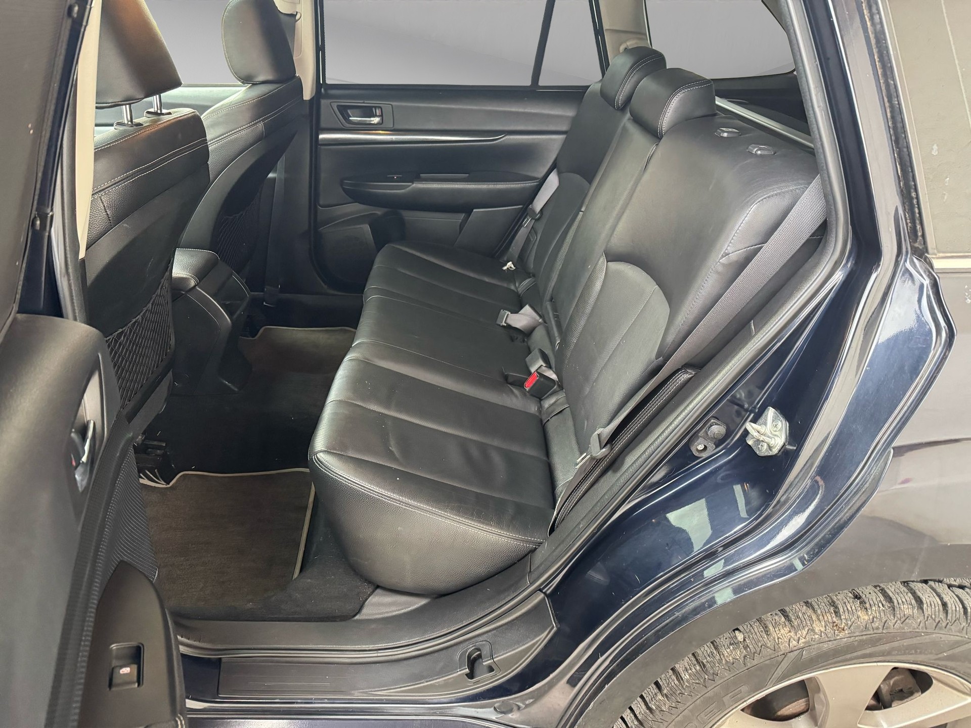 SUBARU Outback 2.0D Swiss Classic AWD Lineartronic-image-13