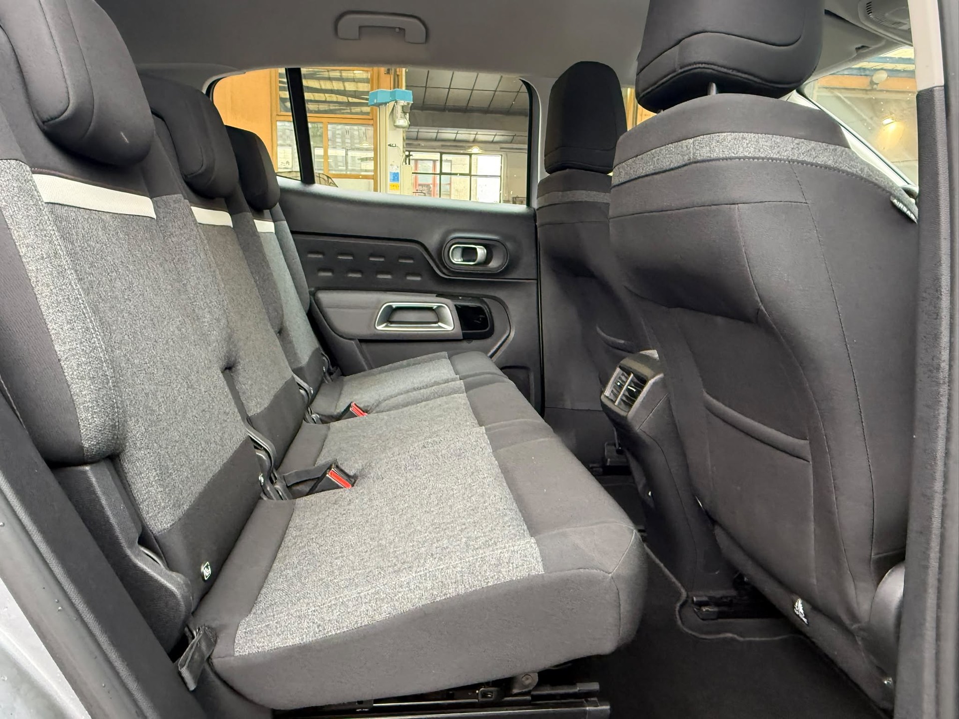 CITROEN C5 Aircross 1.2i PureTech Live-image-9
