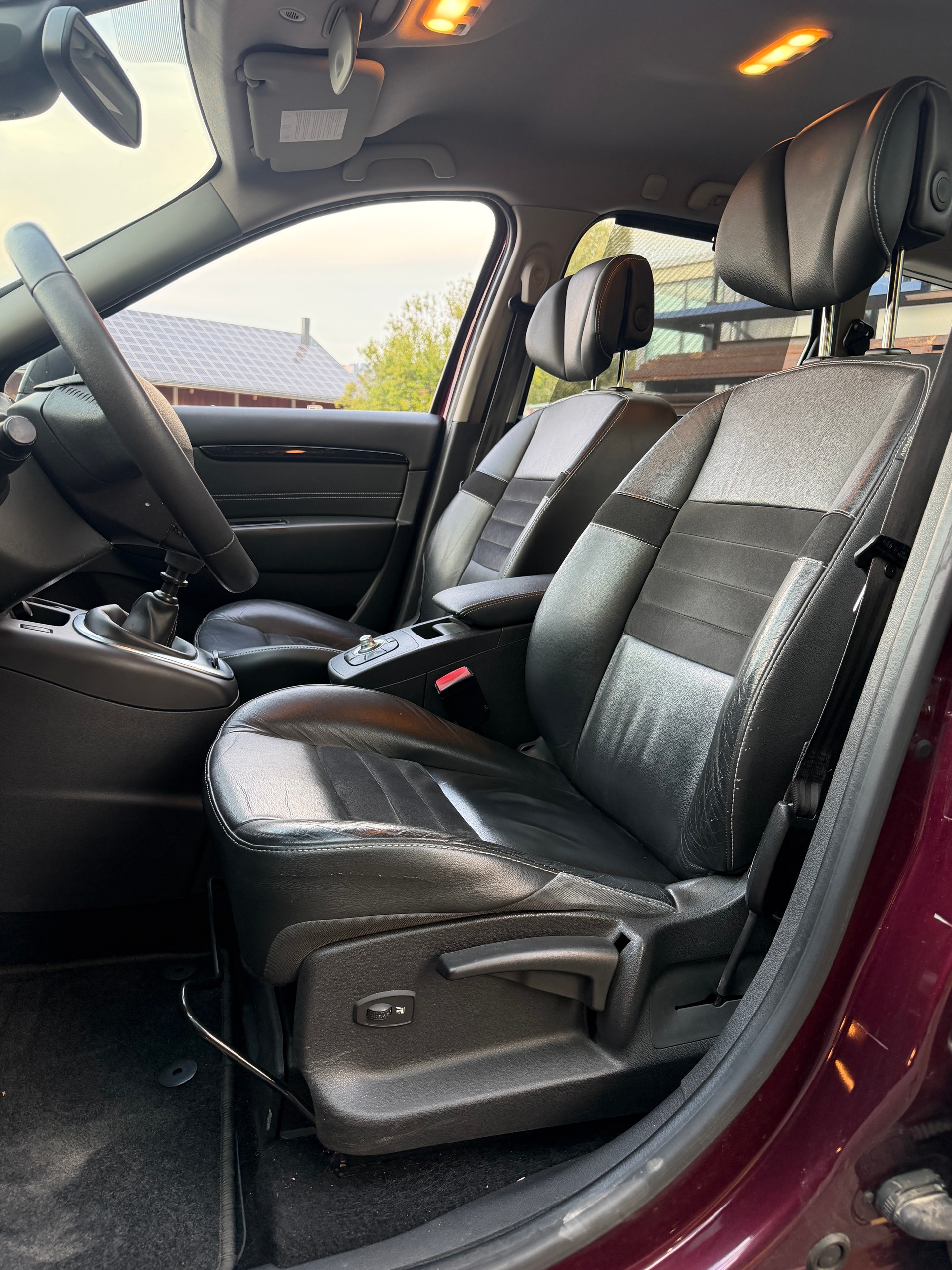 RENAULT Grand Scénic 1.6 dCi Dynamique-image-8