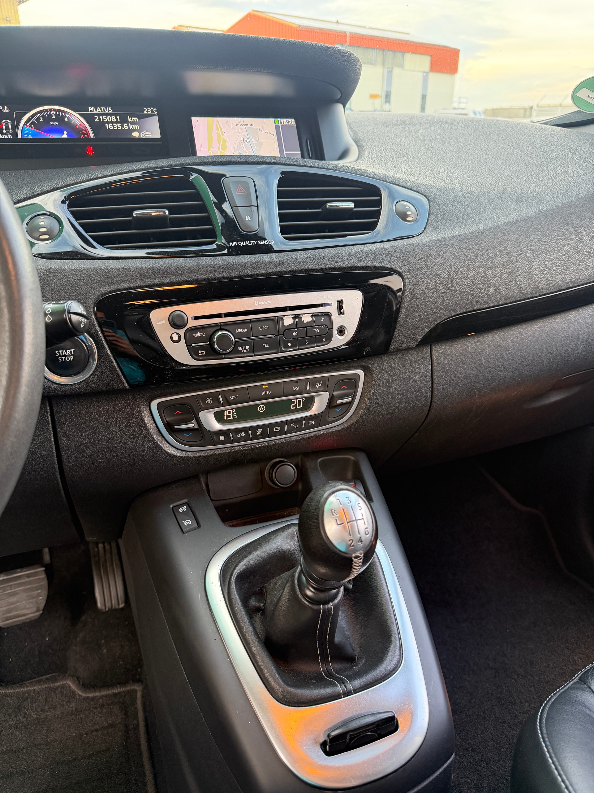 RENAULT Grand Scénic 1.6 dCi Dynamique-image-10
