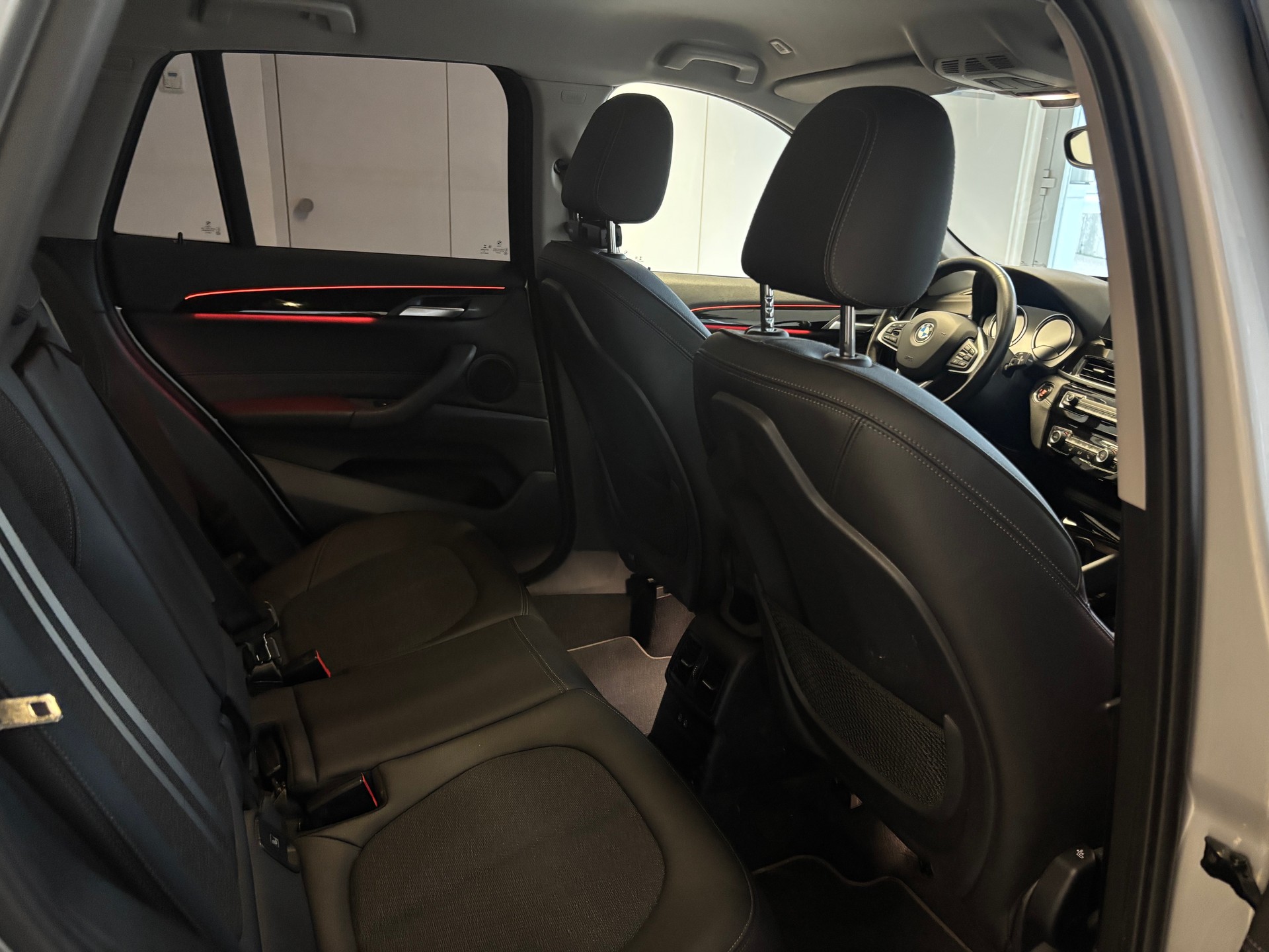 BMW X1 xDrive 18d Sport Line Steptronic-image-11