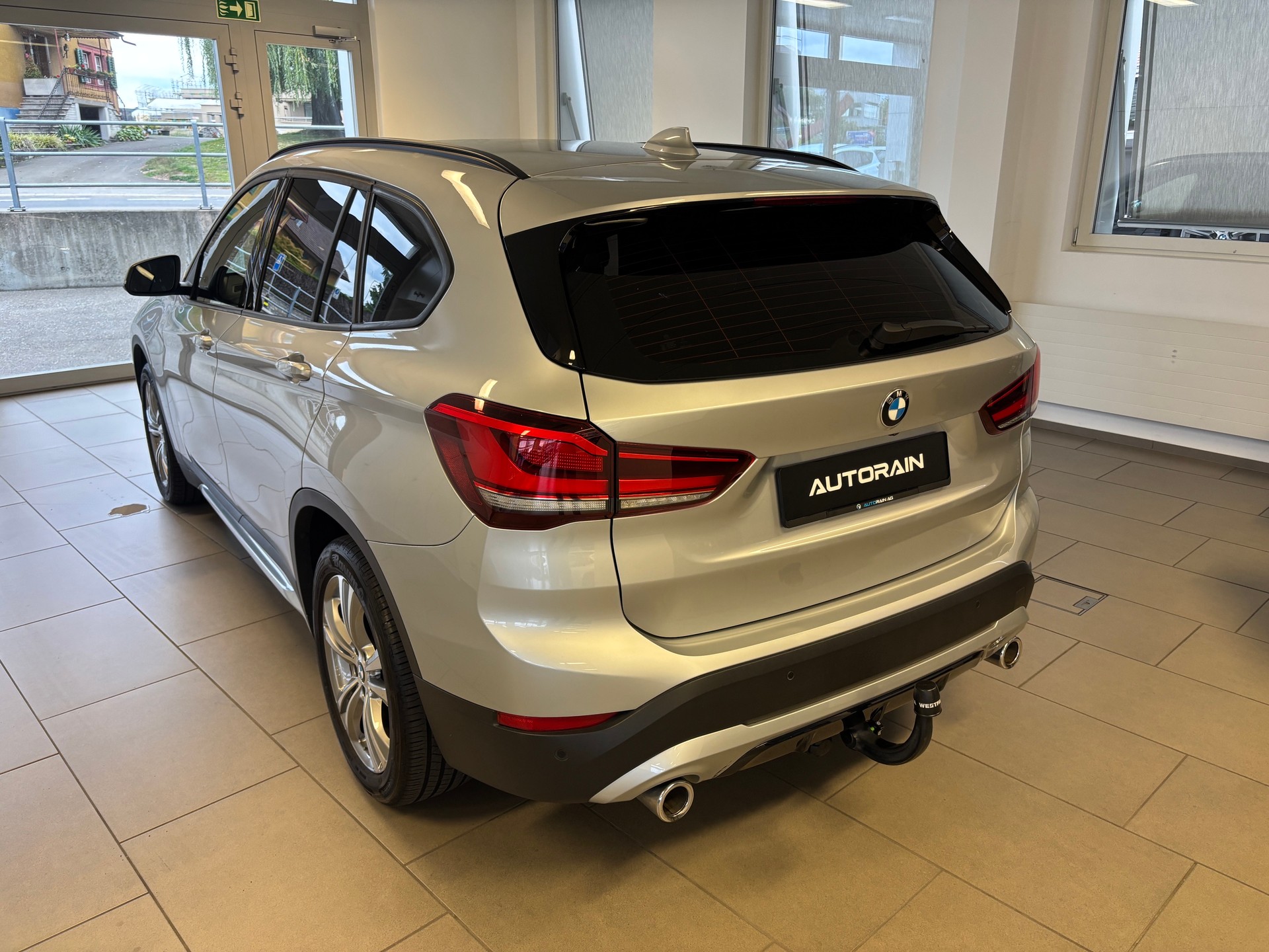 BMW X1 xDrive 18d Sport Line Steptronic-image-3