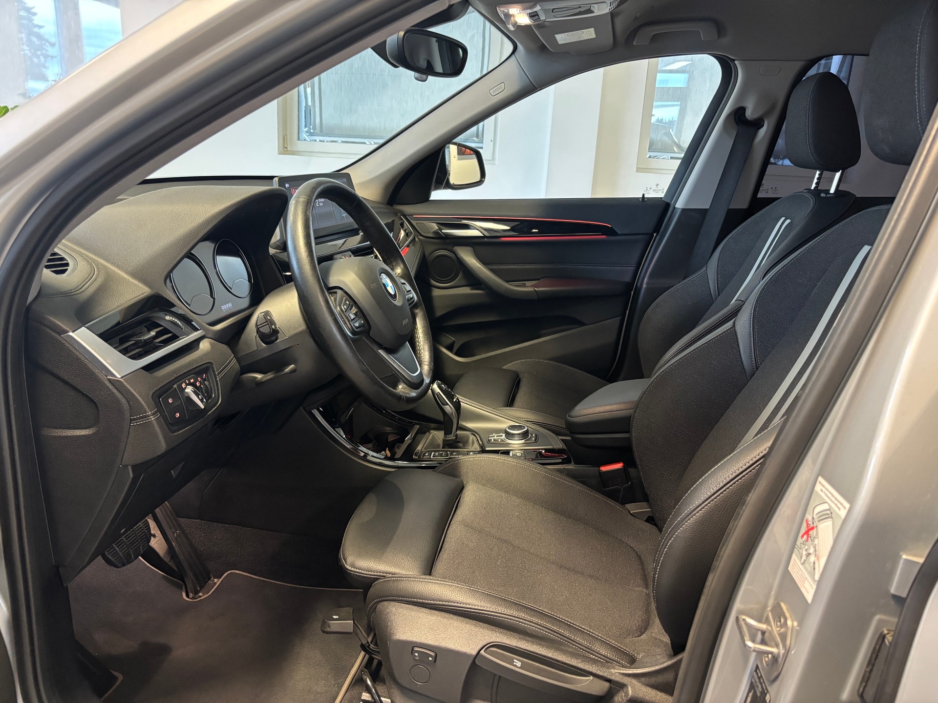 BMW X1 xDrive 18d Sport Line Steptronic-image-5