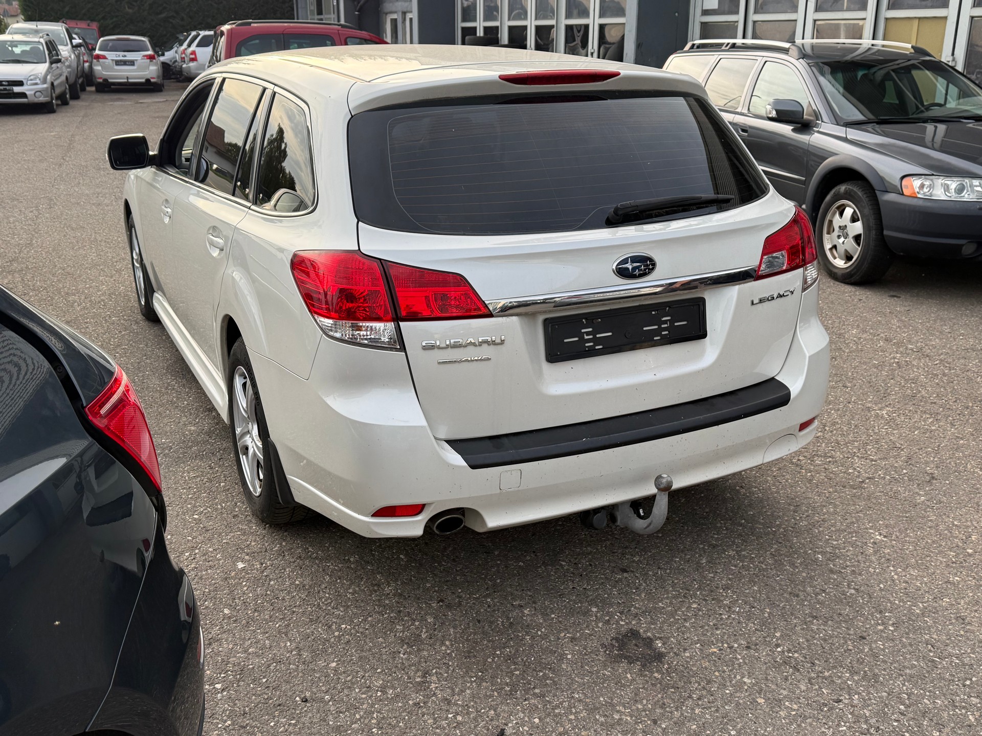 SUBARU Legacy 2.0i Swiss AWD-image-4