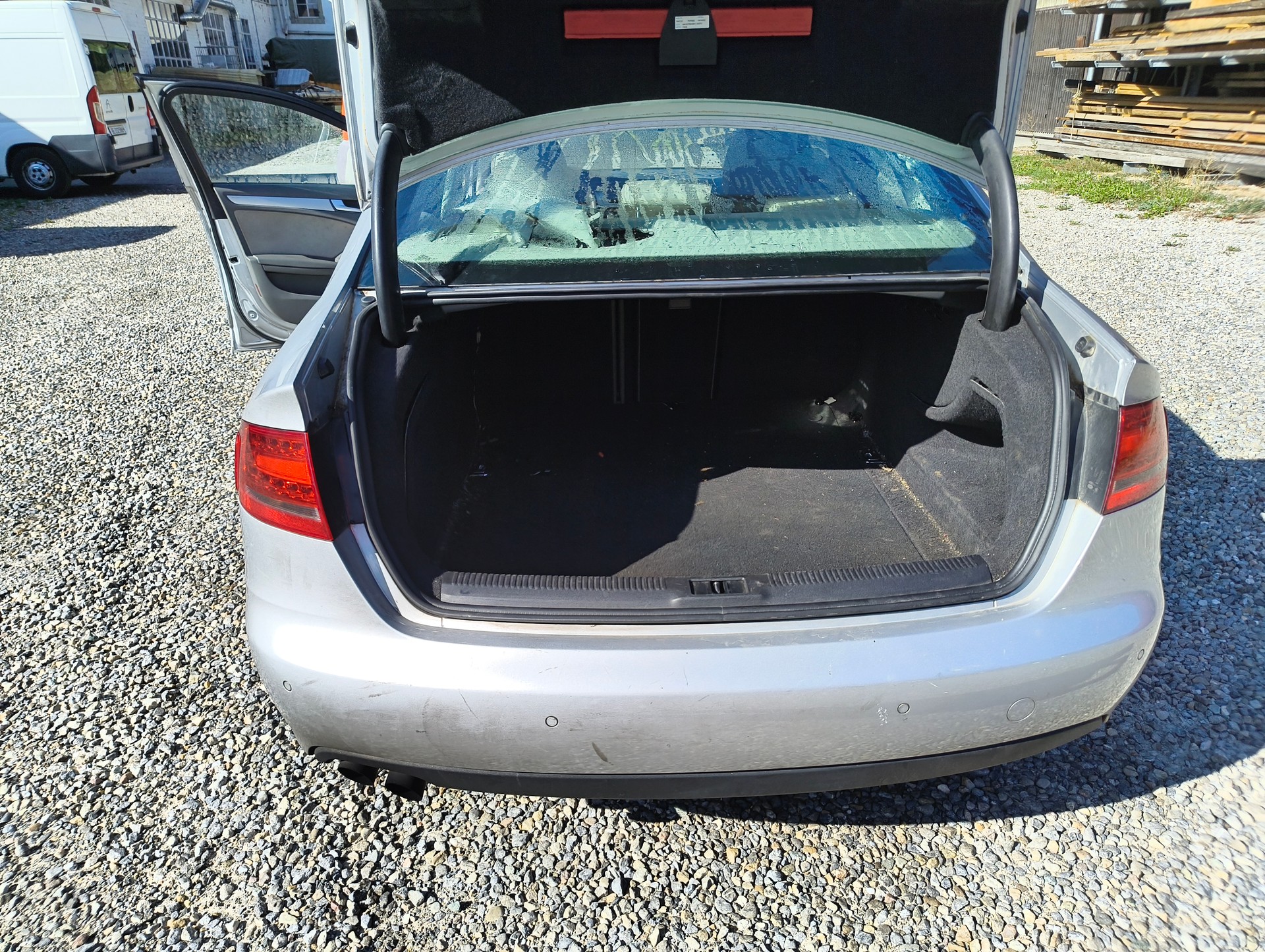 AUDI A4 Limousine 1.8 TFSI quattro-image-6