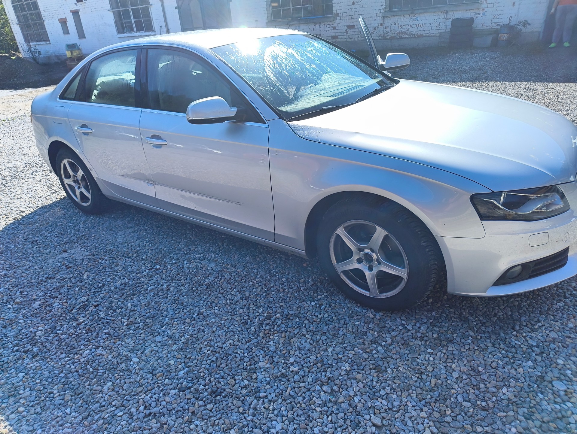 AUDI A4 Limousine 1.8 TFSI quattro-image-9