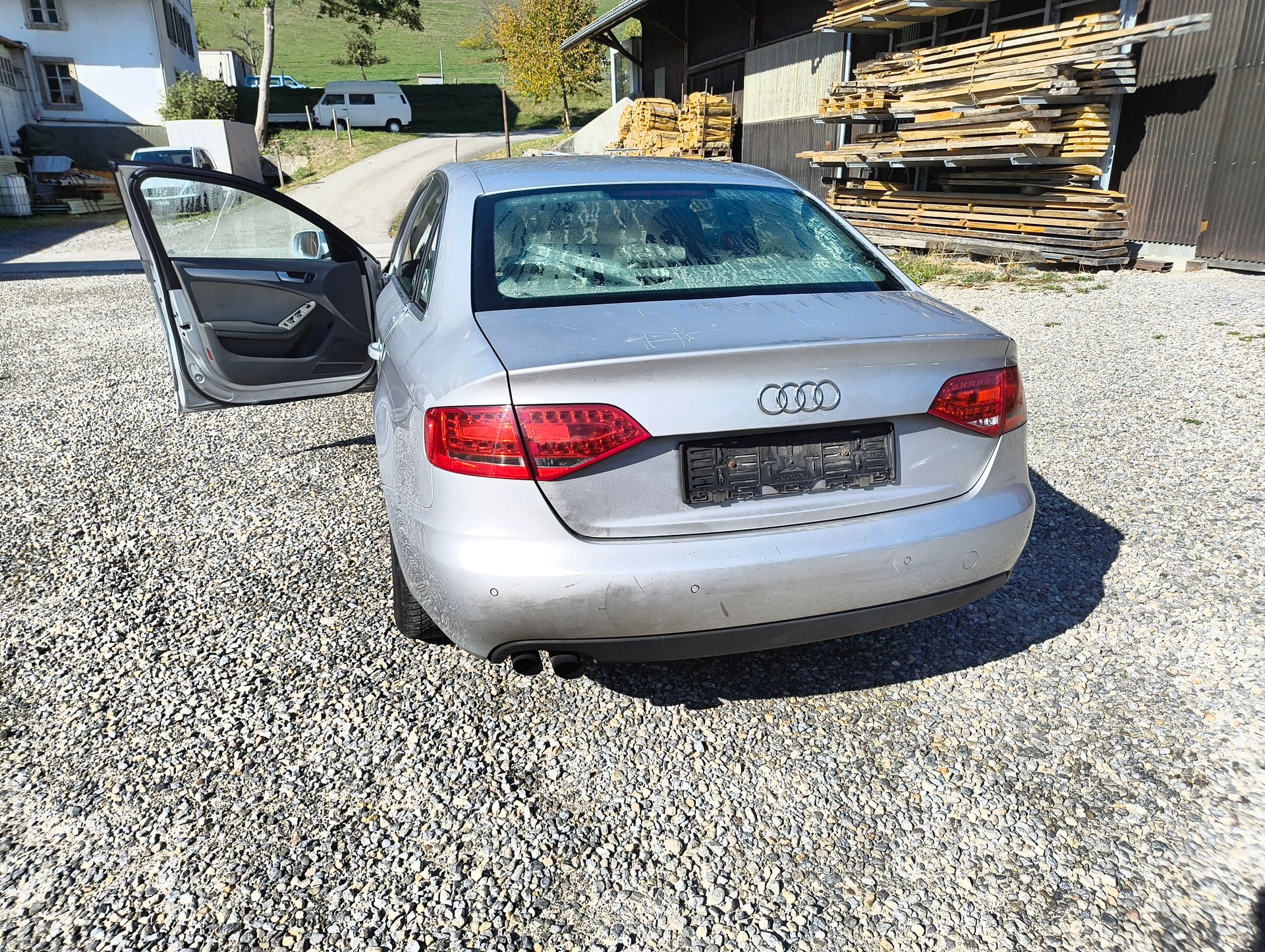 AUDI A4 Limousine 1.8 TFSI quattro-image-7