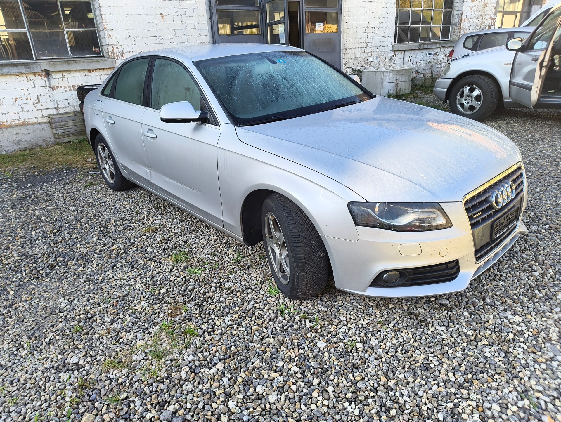 AUDI A4 Limousine 1.8 TFSI quattro-image-1