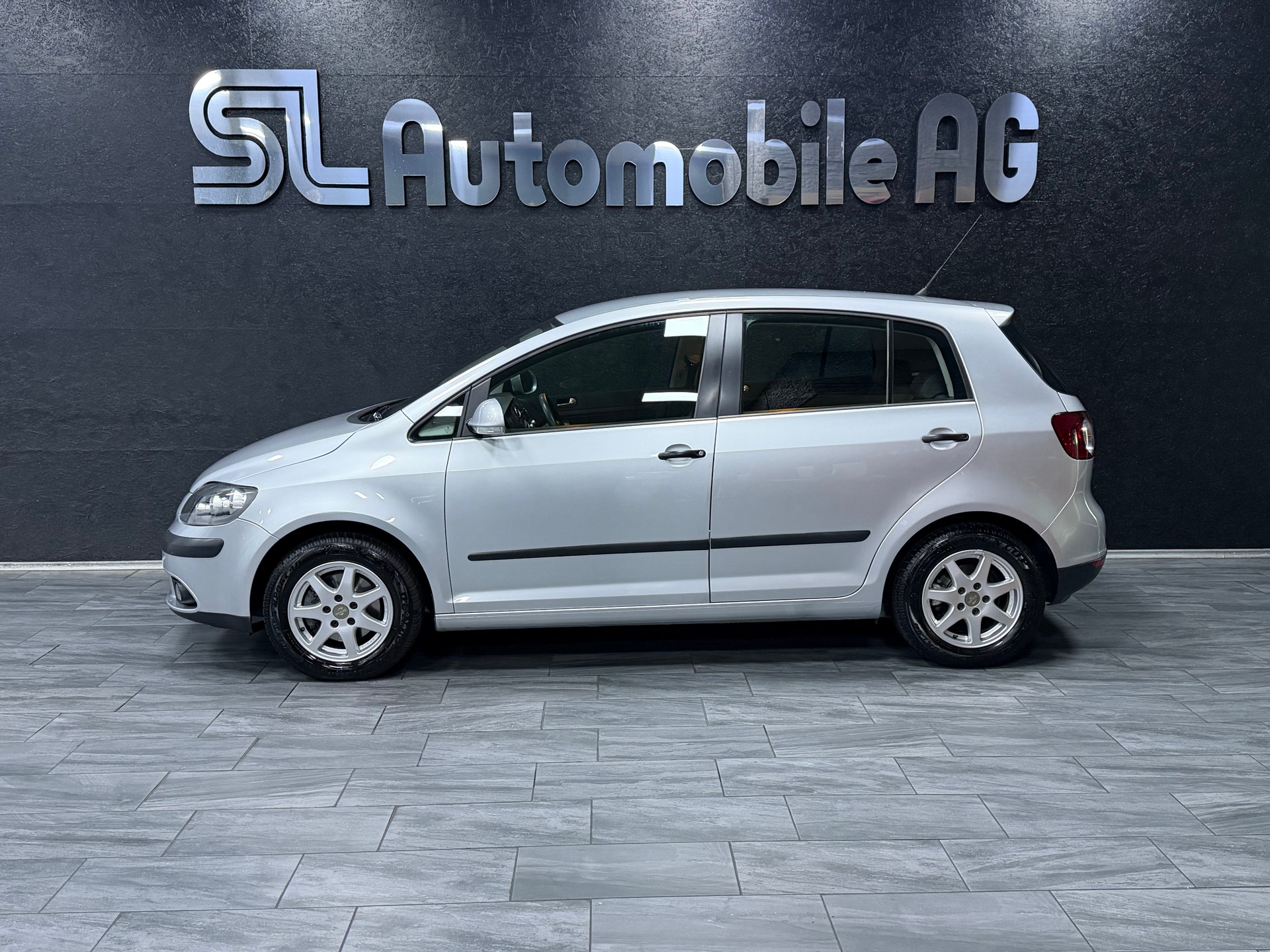 VW Golf Plus 2.0 FSI Comfortline-image-2