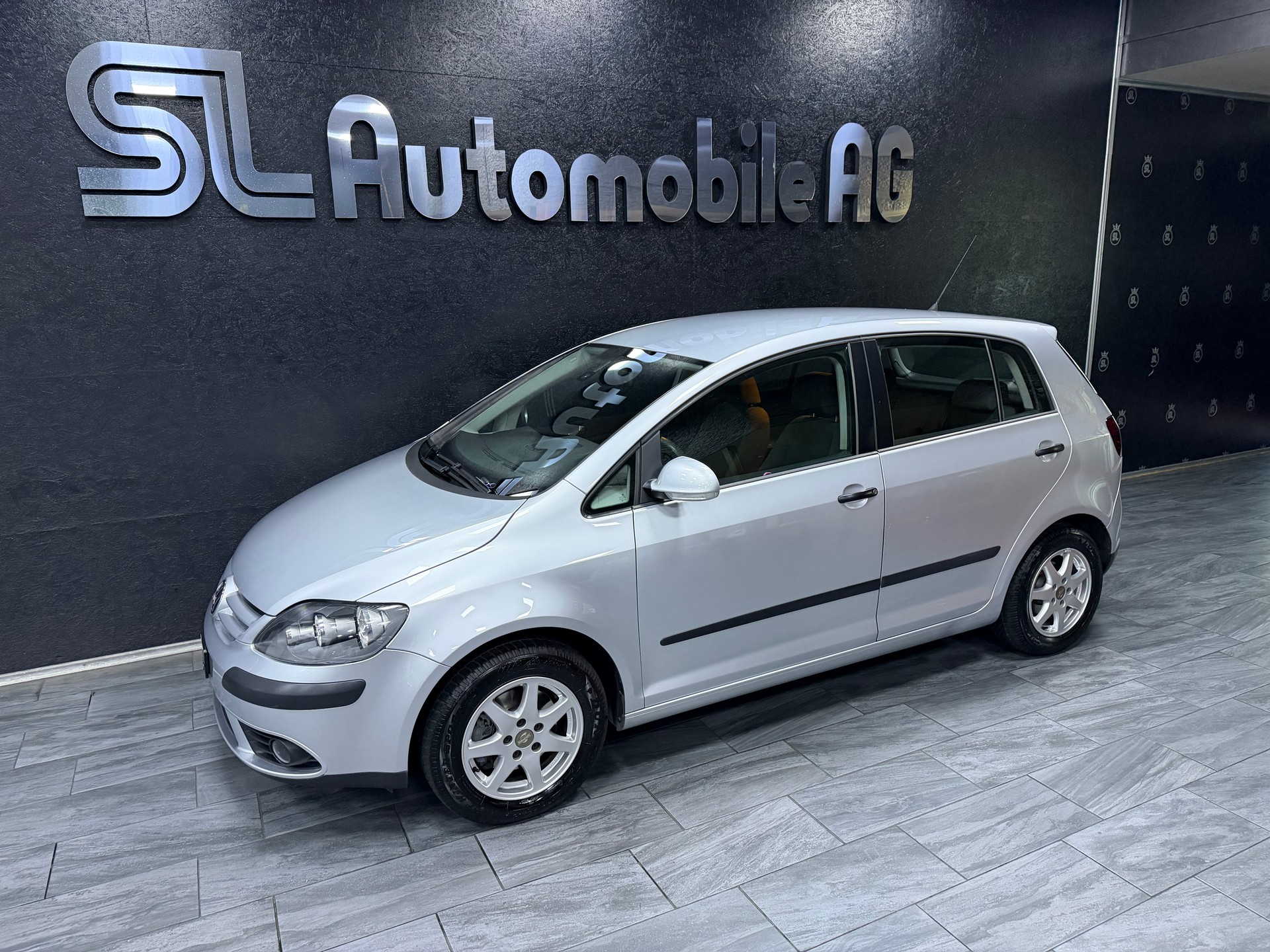 VW Golf Plus 2.0 FSI Comfortline-image-1