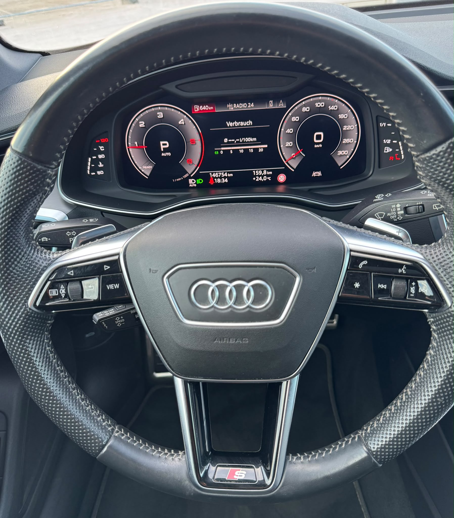 AUDI A6 Avant 40 TDI Sport Attraction quattro S-tronic S line-image-8