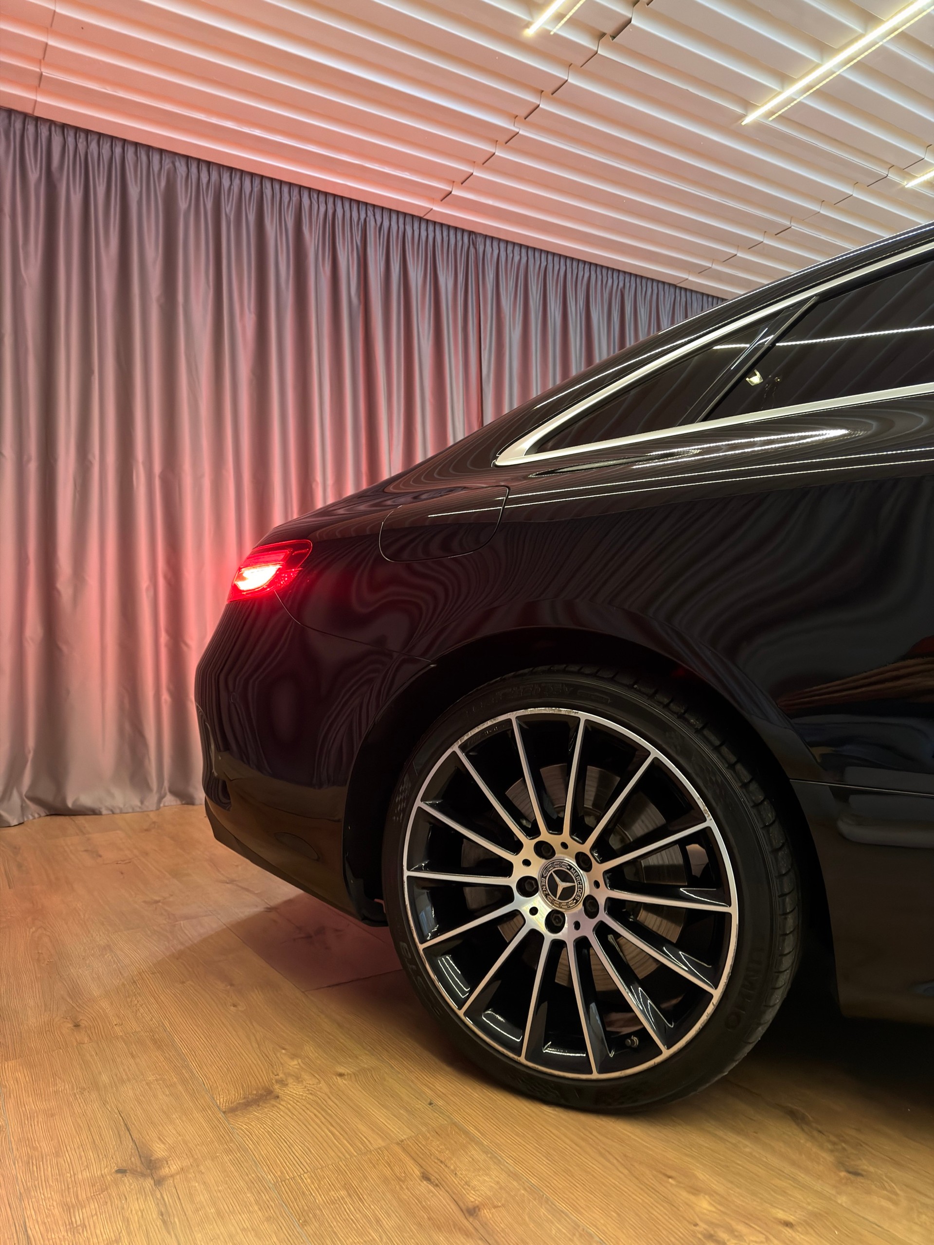 MERCEDES-BENZ E 400 AMG Line 4matic-image-7