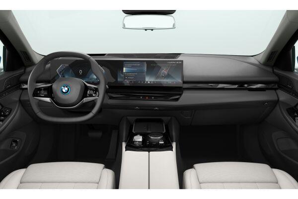 BMW i5 Touring xDrive40 G61 (CH) ** 100 % électrique **-image-3