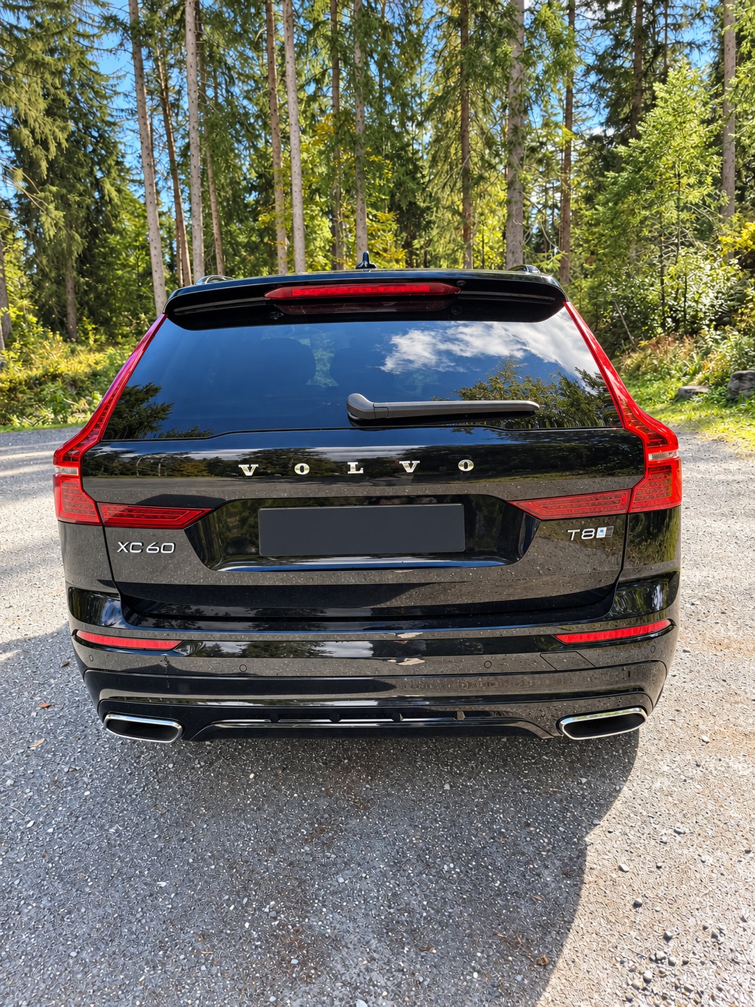VOLVO 2.0 T8 TE R-Design eAWD-image-2