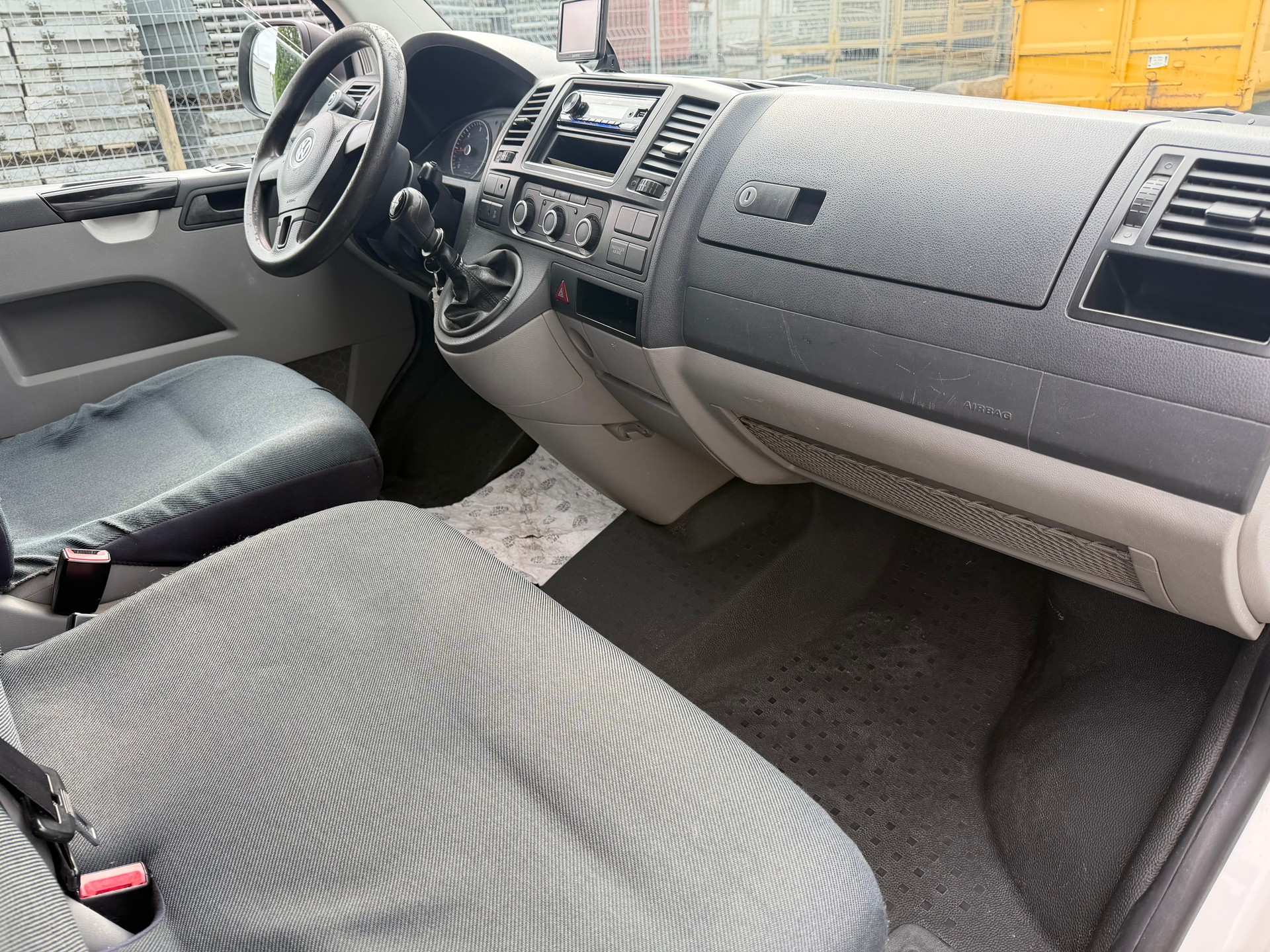 VW T5 2.0 TDI-image-6