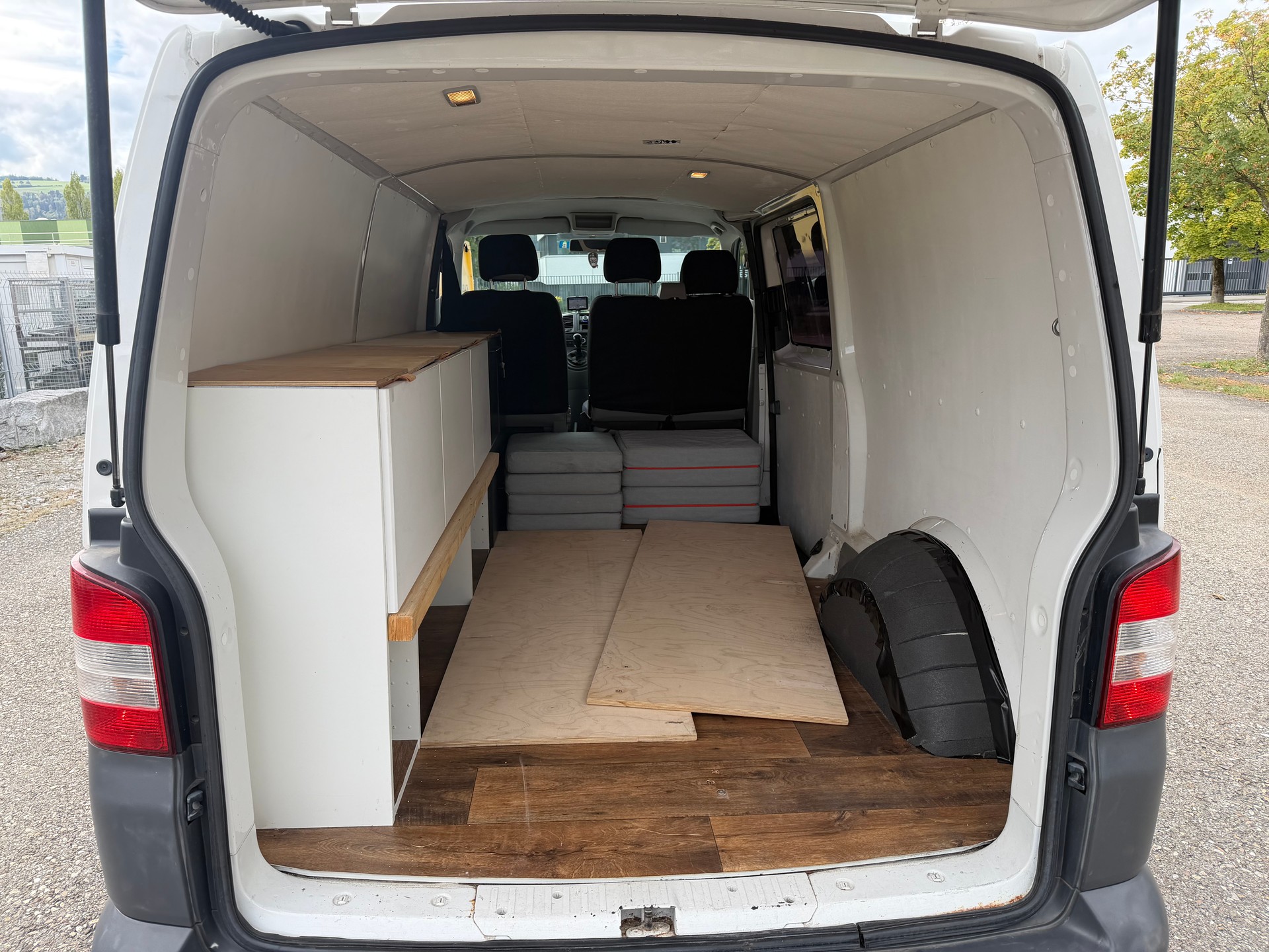 VW T5 2.0 TDI-image-4