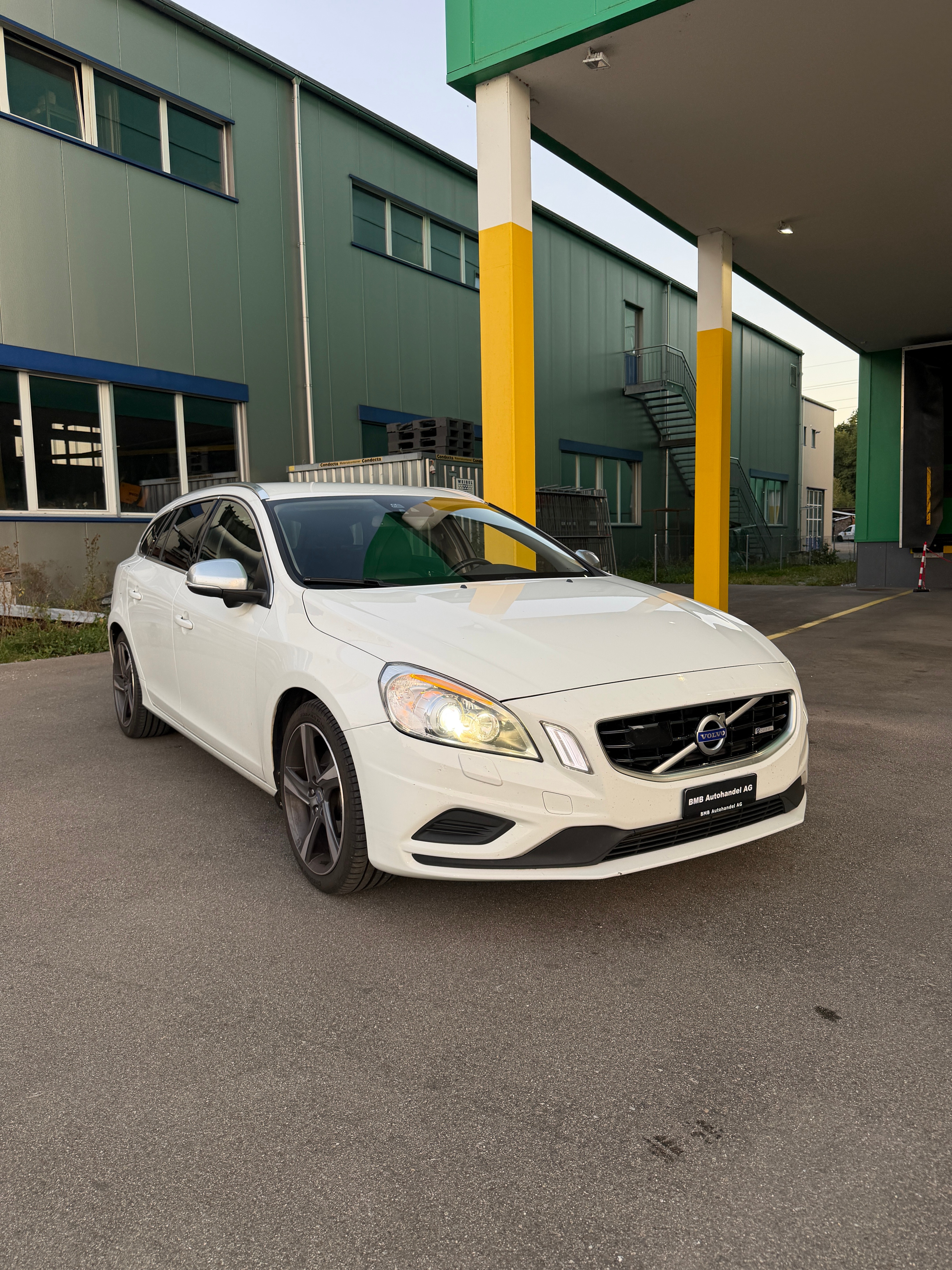 Car photo