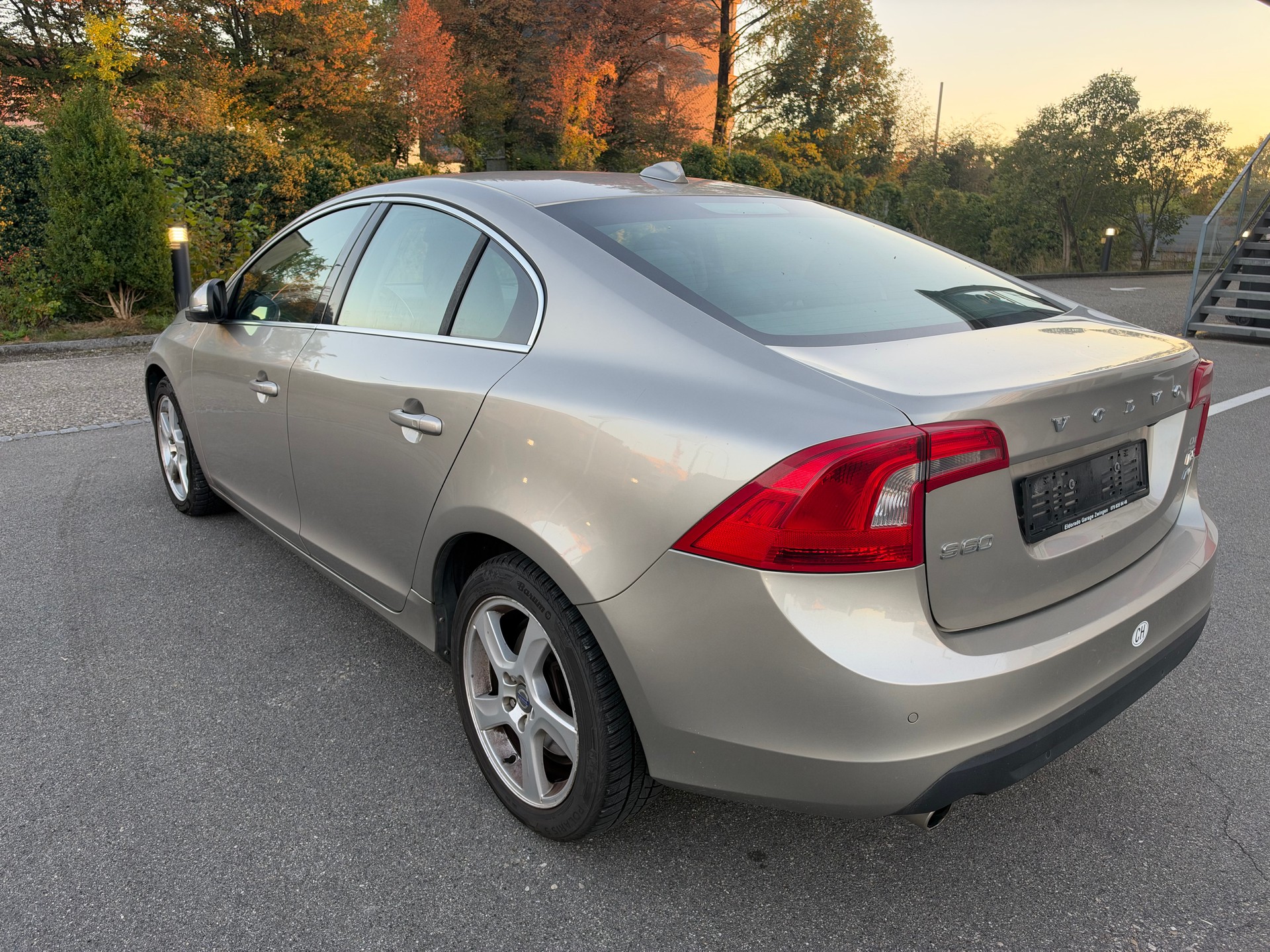VOLVO S60 D5 AWD Kinetic Geartronic-image-5