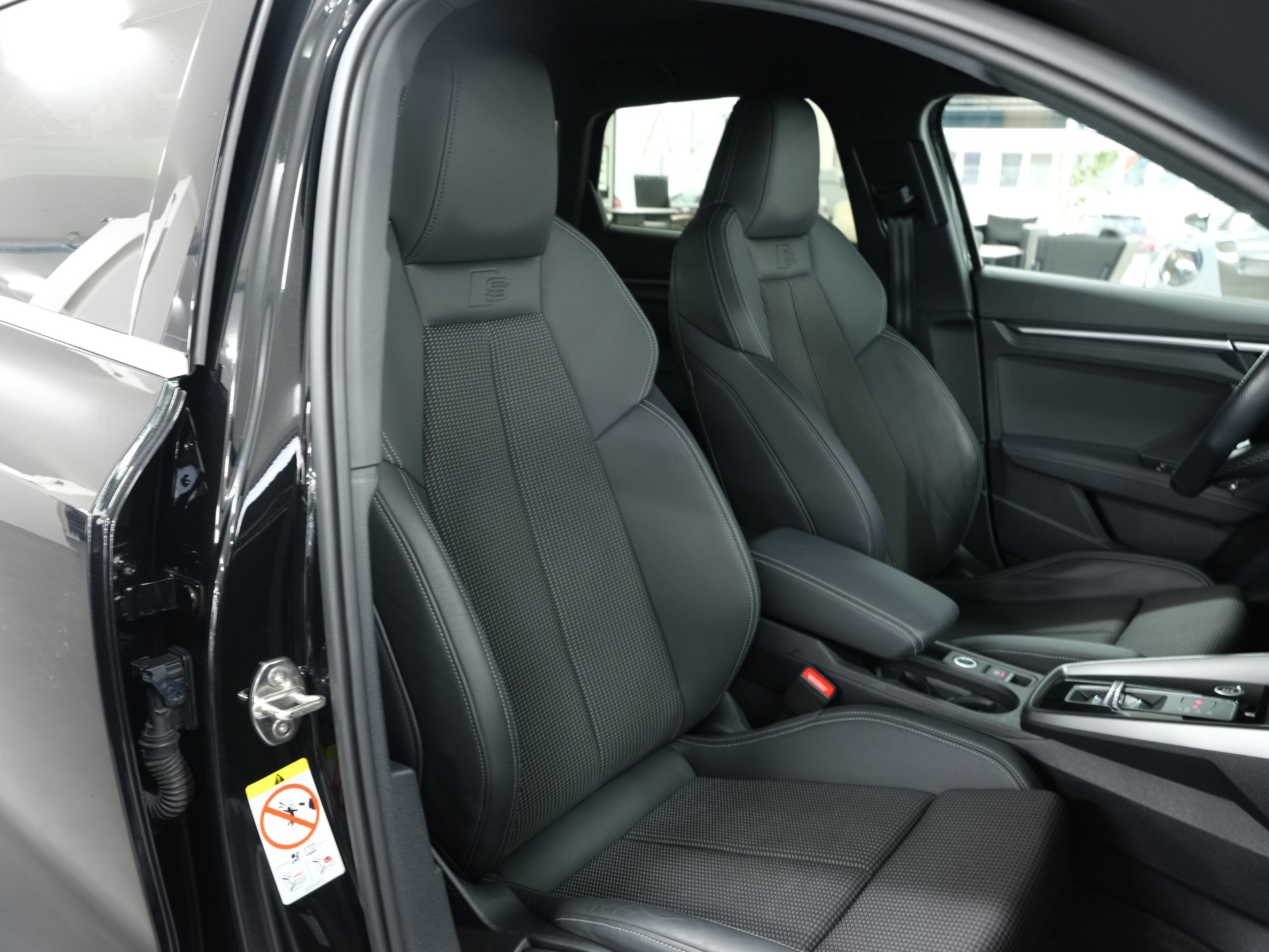 AUDI A3 Sportback 35 TFSI advanced Attraction S-tronic *CarPlay* *360 Kamera* *Werksgarantie*-image-20