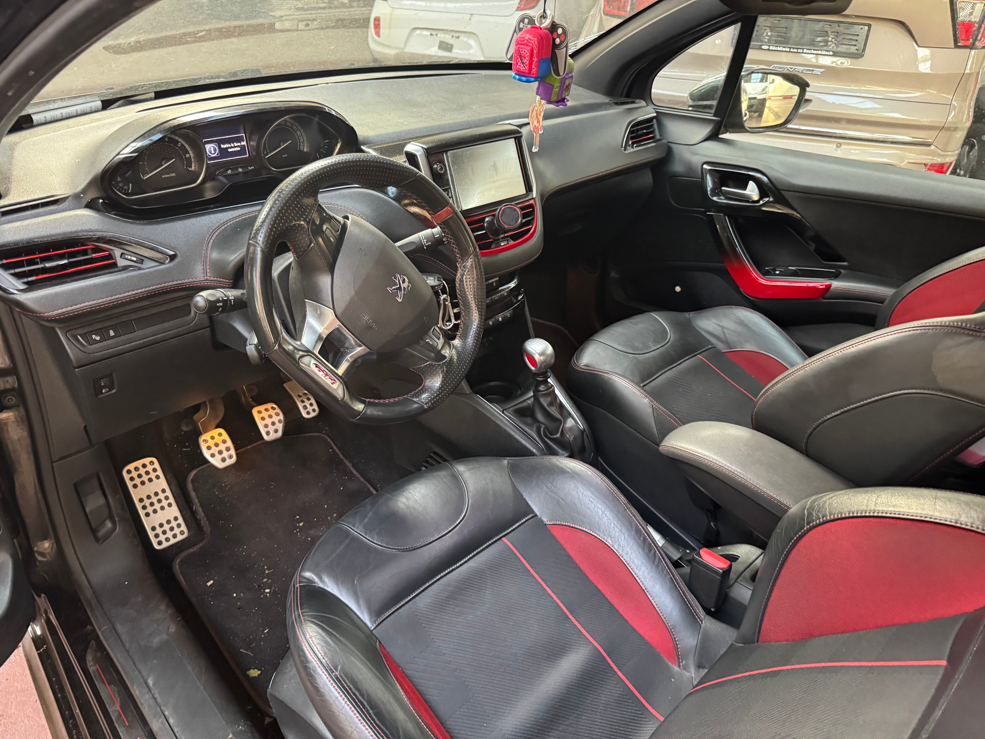 PEUGEOT 208 1.6 Turbo GTi-image-20