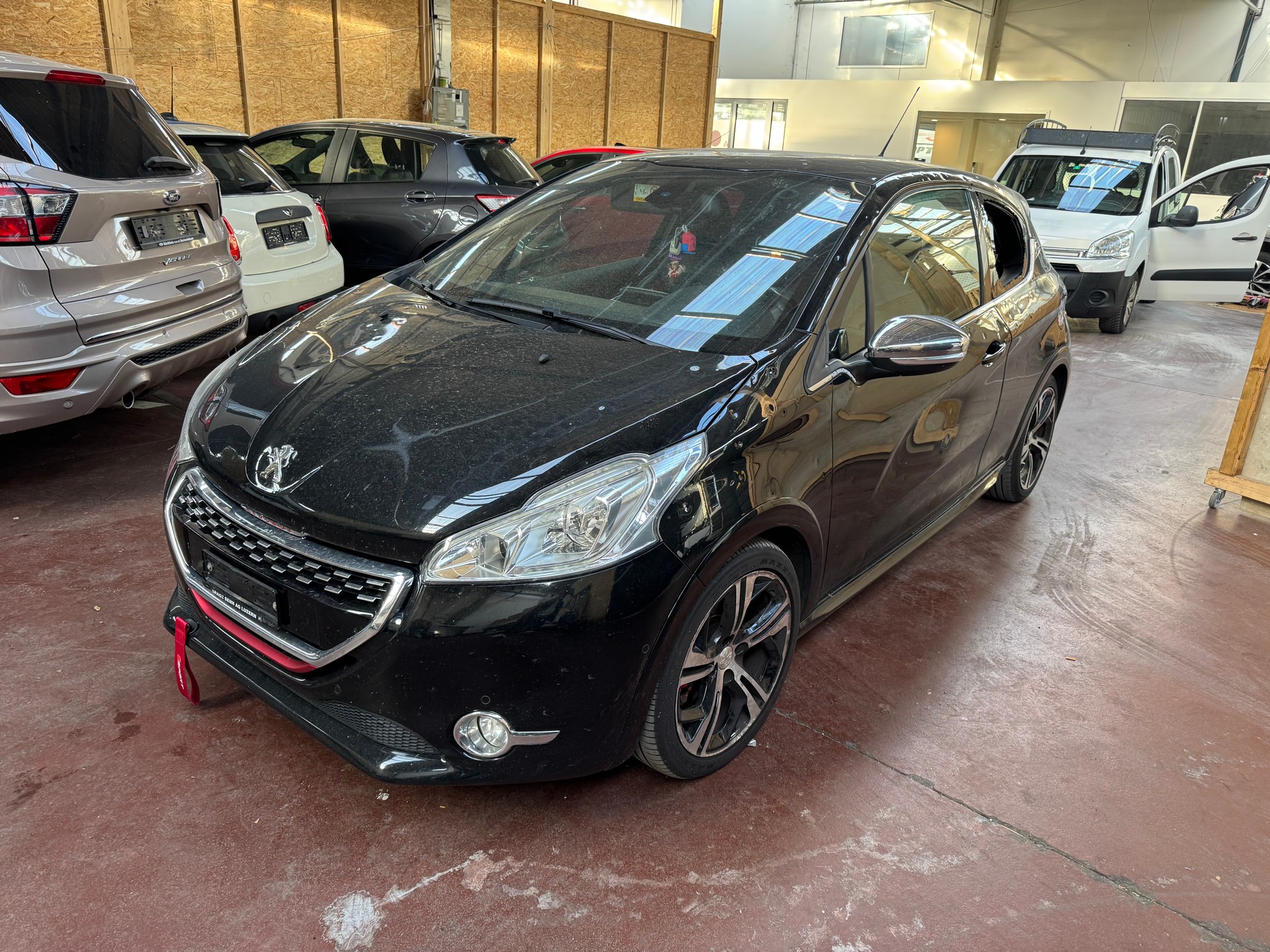 PEUGEOT 208 1.6 Turbo GTi-image-3