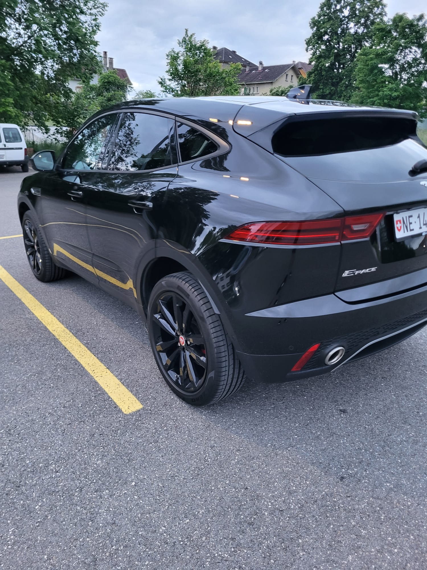 JAGUAR 2.0 T 200 S AWD-image-4