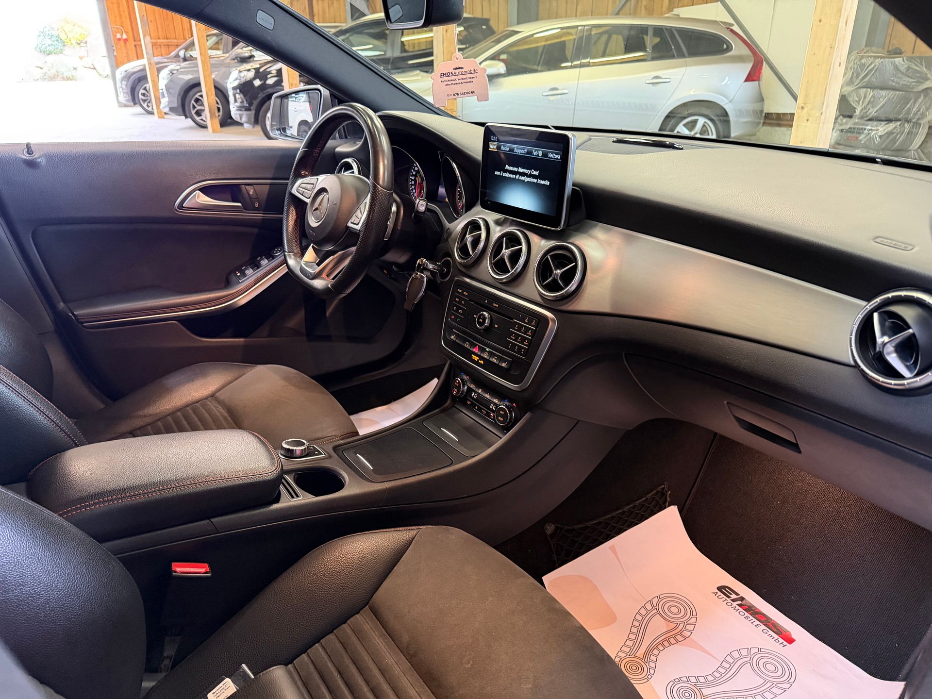 MERCEDES-BENZ CLA Shooting Brake 200 CDI AMG Line-image-8