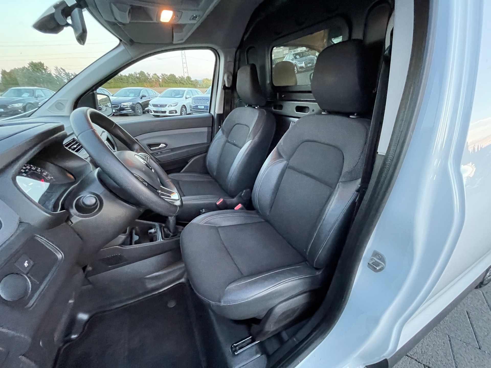 RENAULT Express 1.5 Blue dCi 75 Access-image-11