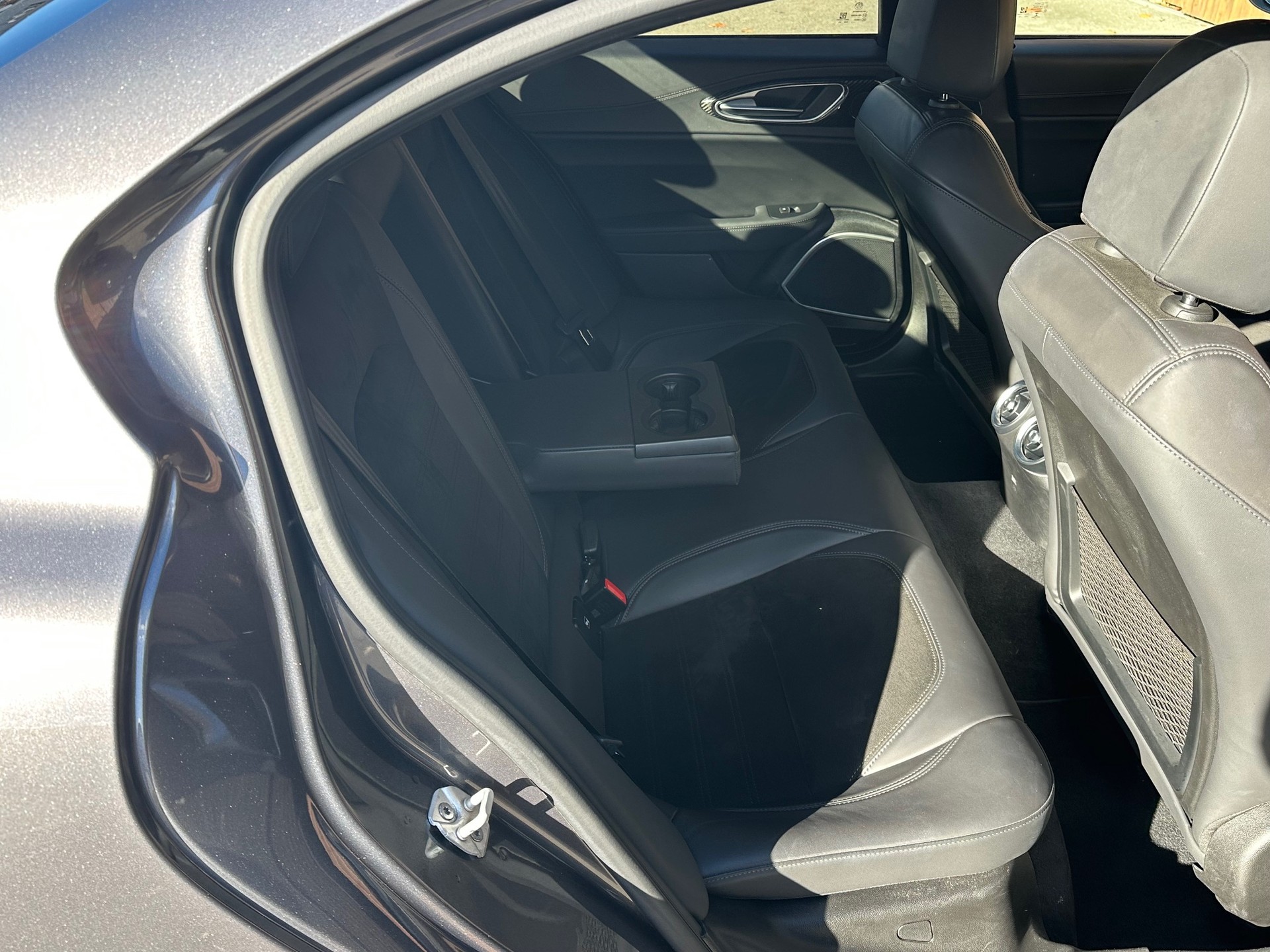 ALFA ROMEO Giulia 2.0 Veloce TI Q4 Automatic-image-9