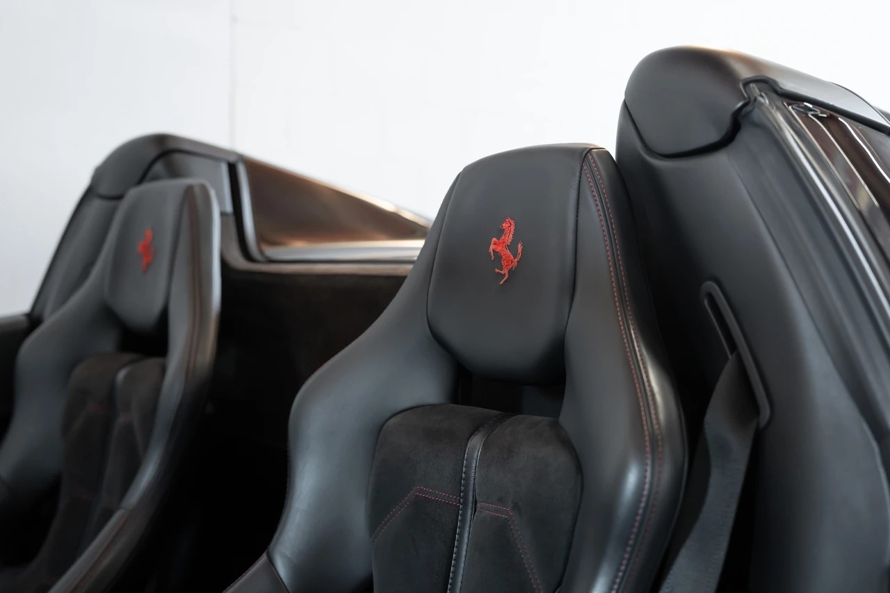 FERRARI 458 Spider Italia 4.5 V8-image-12