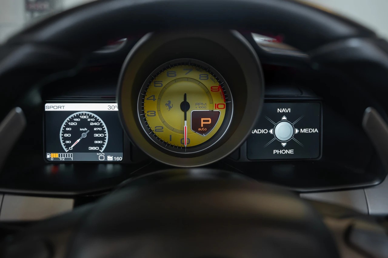 FERRARI 458 Spider Italia 4.5 V8-image-23