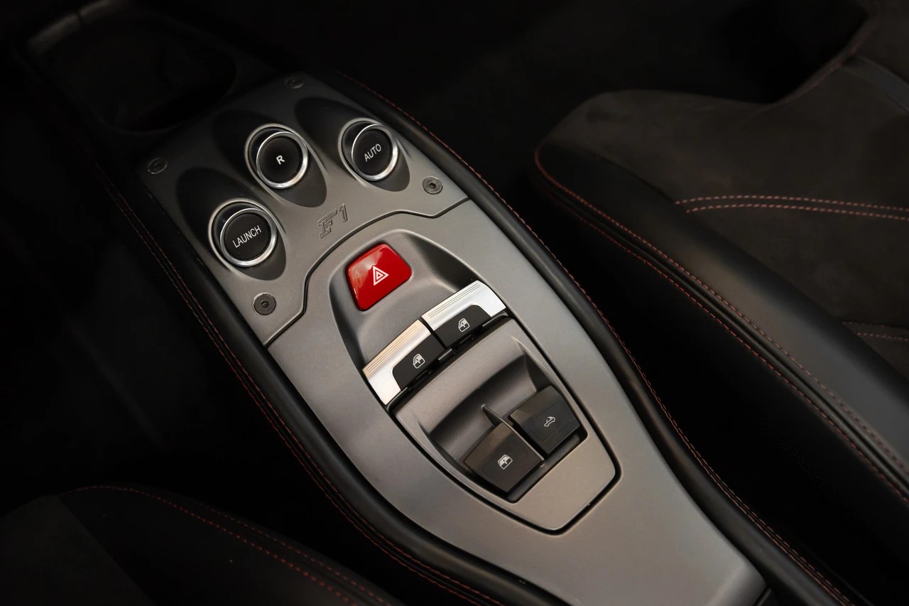 FERRARI 458 Spider Italia 4.5 V8-image-18
