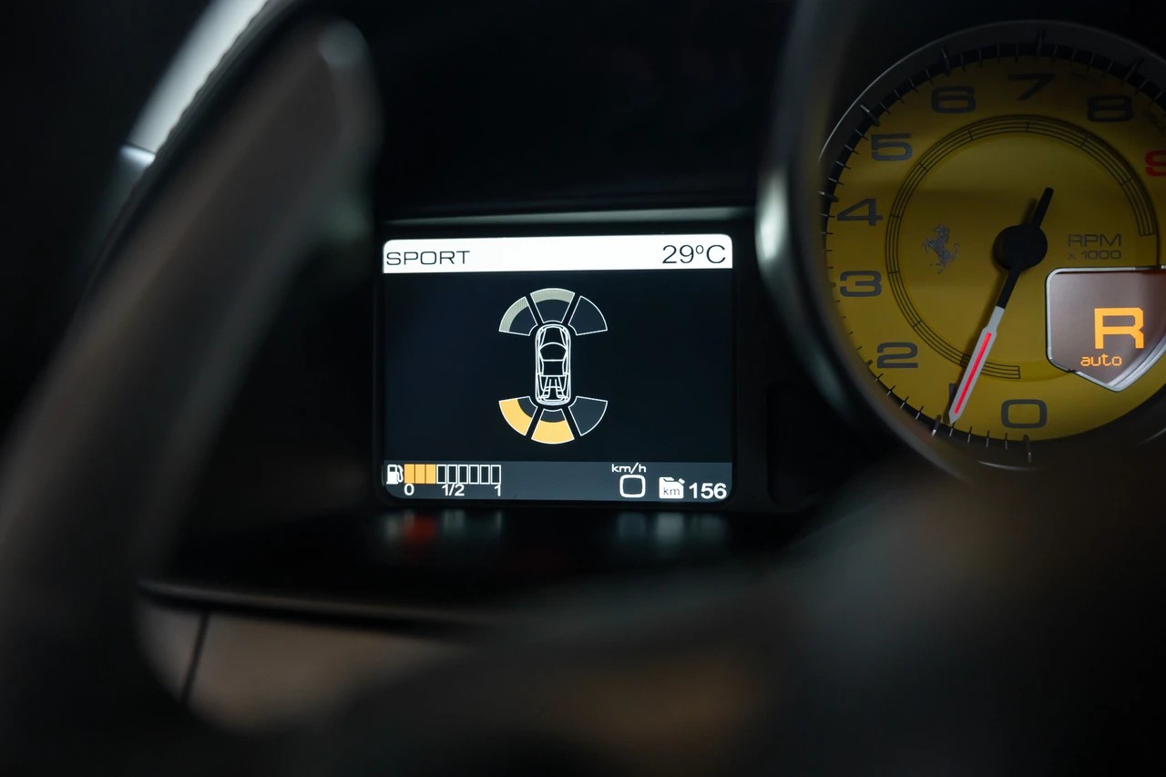 FERRARI 458 Spider Italia 4.5 V8-image-16