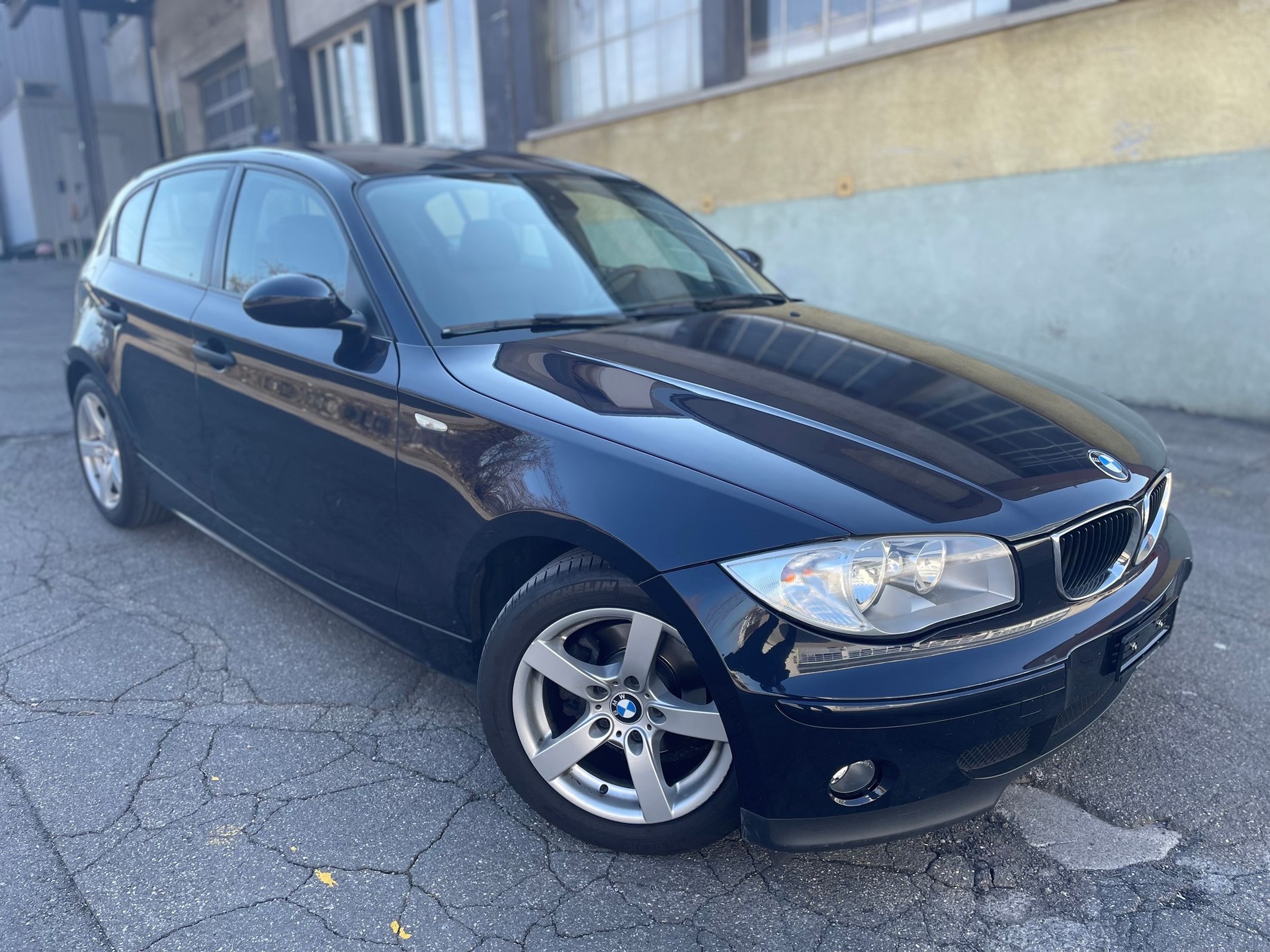 BMW 118d-image-1