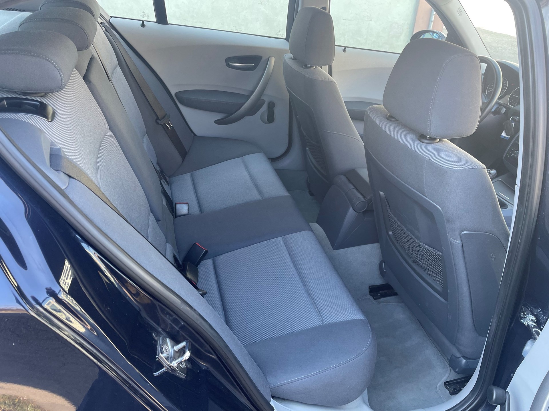 BMW 118d-image-7