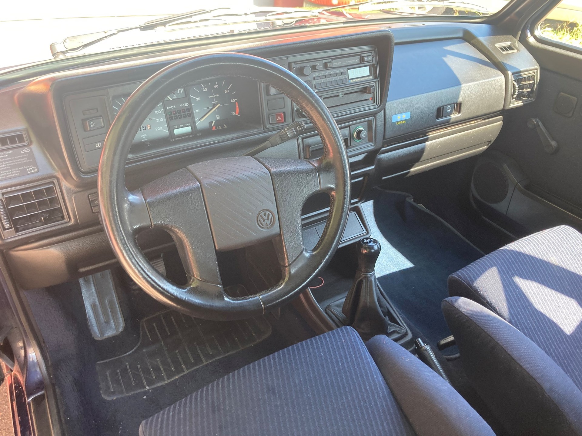 VW Golf Cabriolet 1800 Classic-Line-image-6