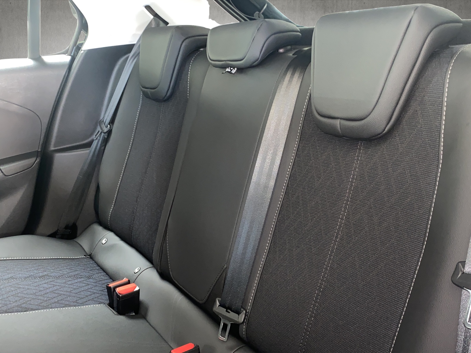 OPEL Corsa-e Elegance-image-9