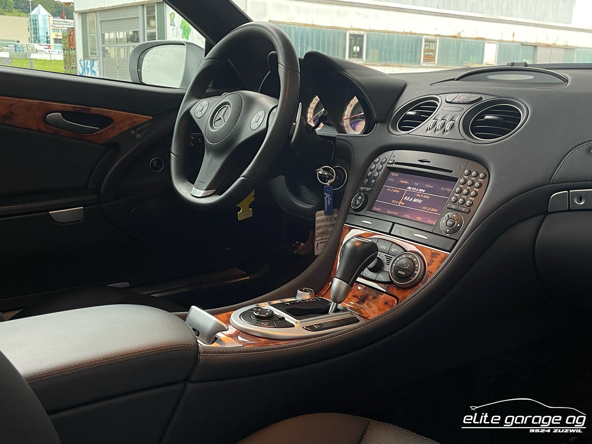 MERCEDES-BENZ SL 63 AMG Speedshift MCT-image-13