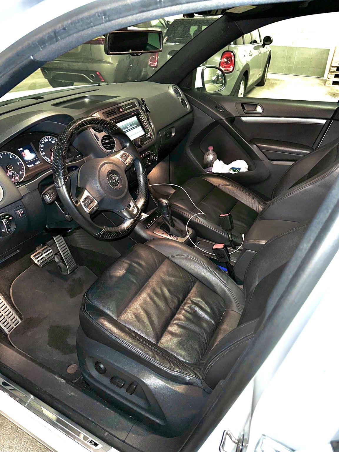 VW Tiguan 2.0 TDI BMT Cup R-Line 4Motion DSG-image-3