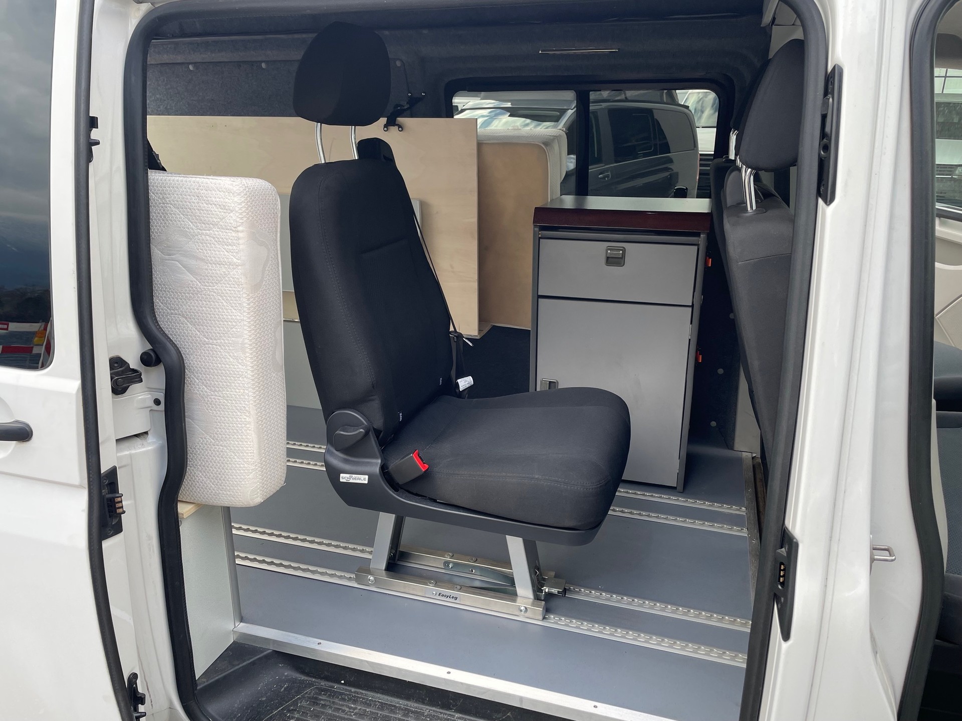 VW T6 Camper 2.0 TDI Euro 6 Kasten-image-9