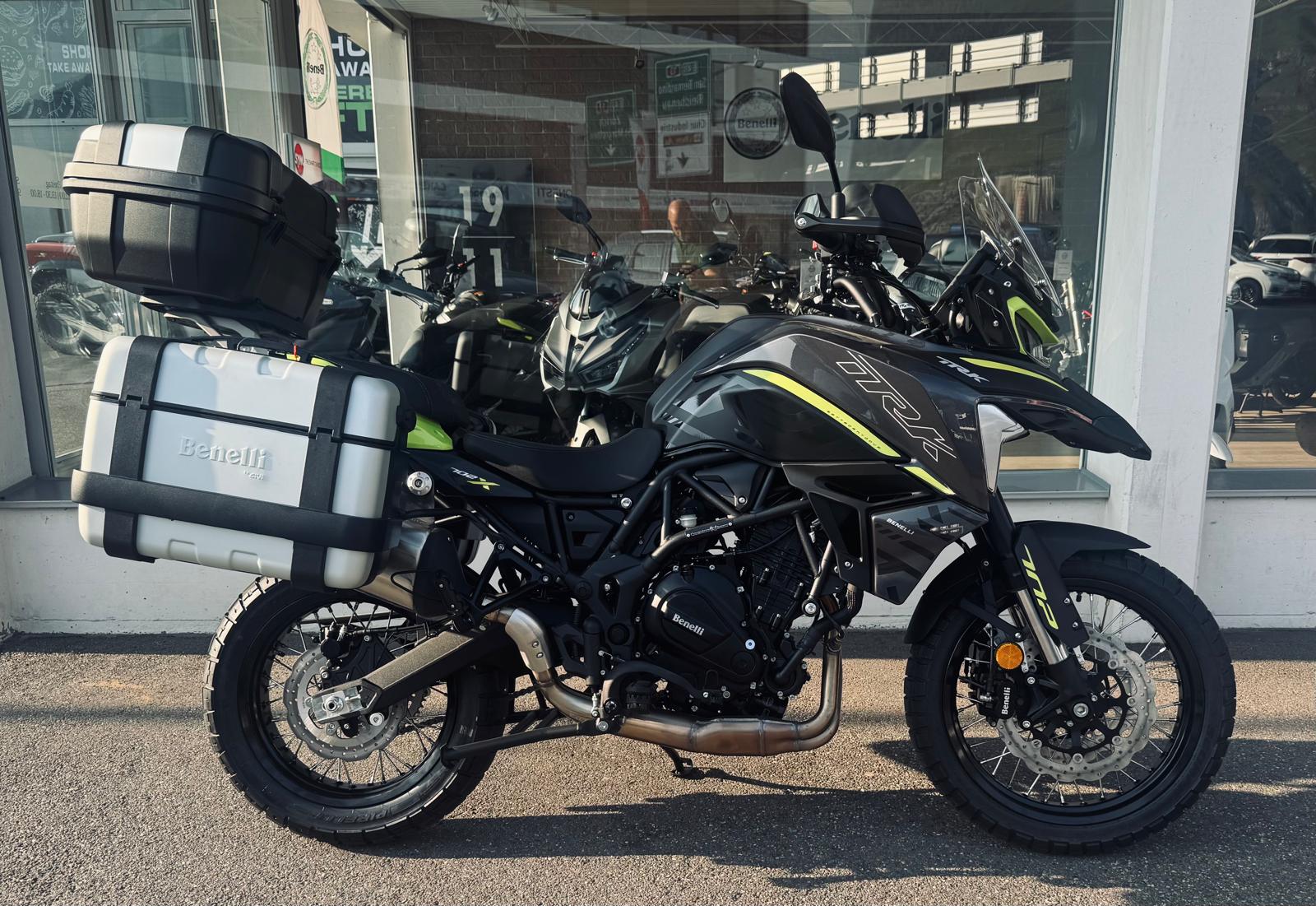 BENELLI TRK 702 X-showroom-element-1