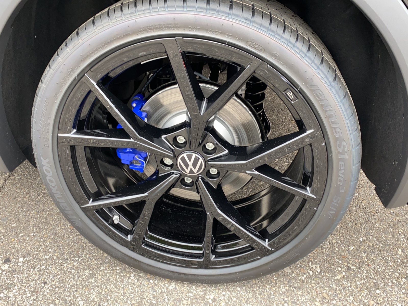 VW Tiguan 2.0TSI R 4Motion DSG-image-17
