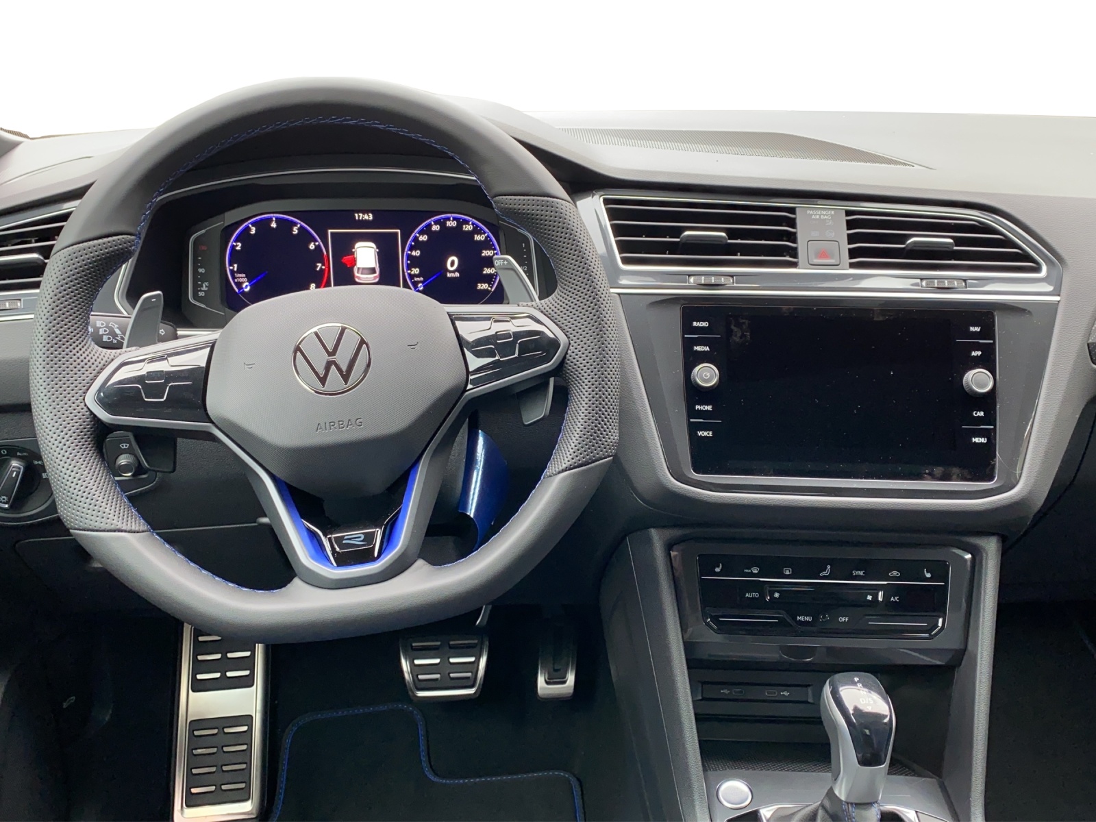 VW Tiguan 2.0TSI R 4Motion DSG-image-10
