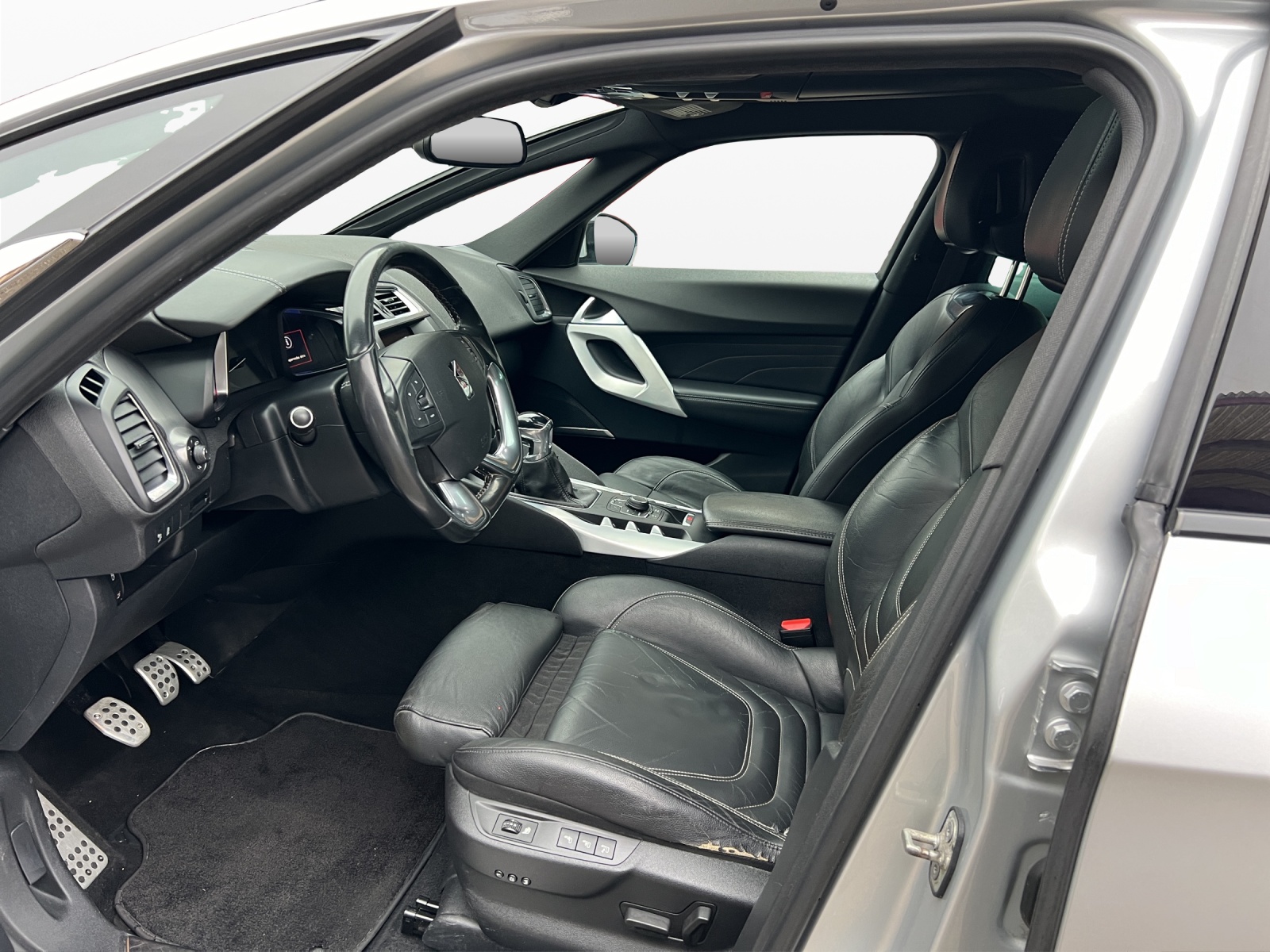 DS AUTOMOBILES DS5 1.6 Turbo SO Chic-image-8
