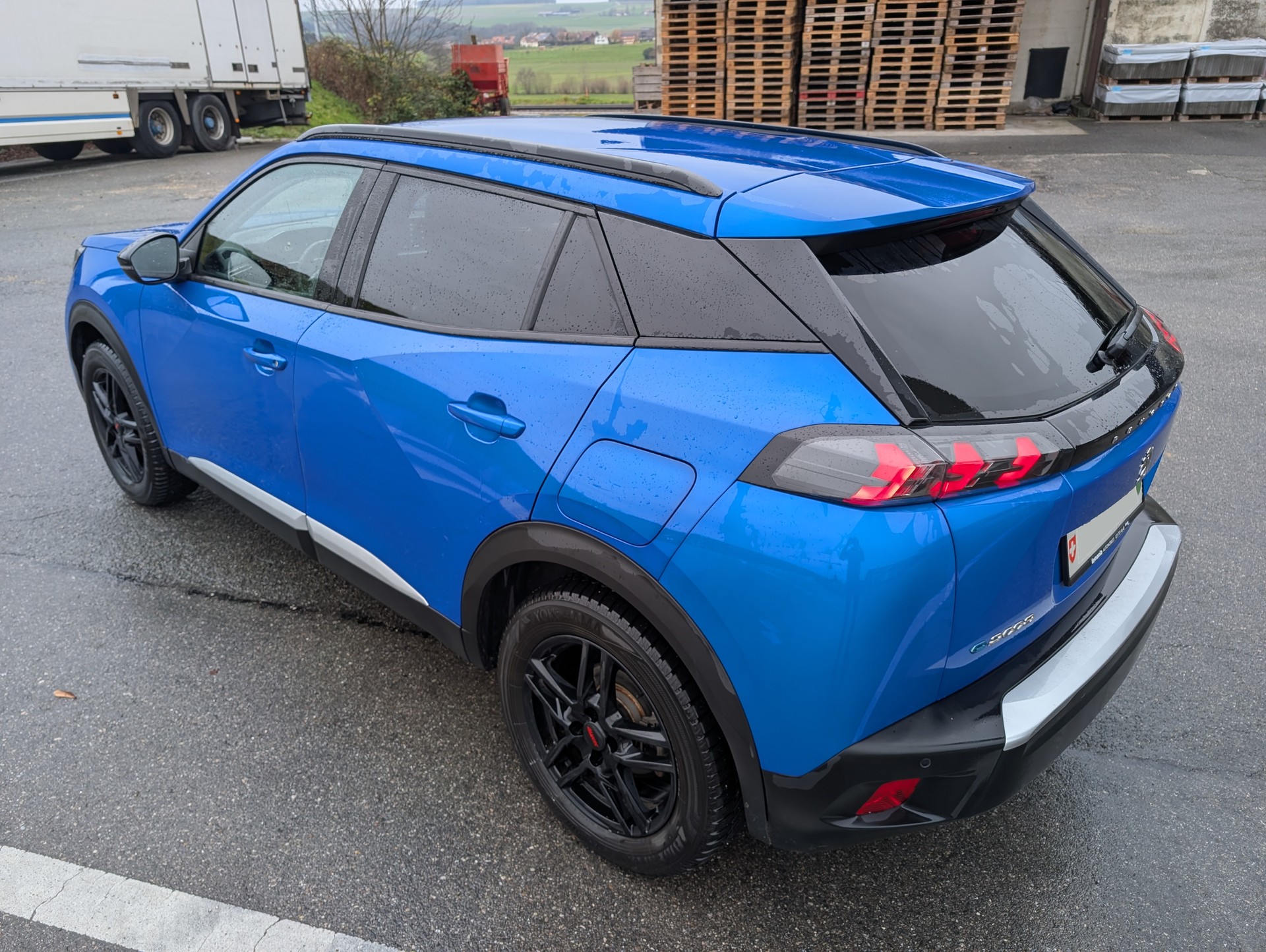 PEUGEOT 2008 e Allure Pack-image-1