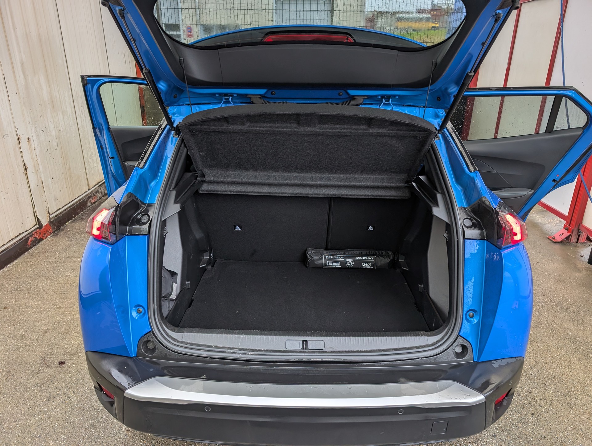 PEUGEOT 2008 e Allure Pack-image-3