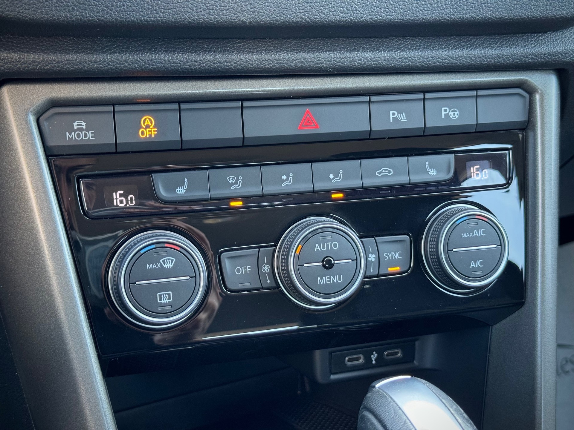 VW T-Roc 1.5 TSI EVO Advance DSG - Véhicule Suisse (CH)-image-11