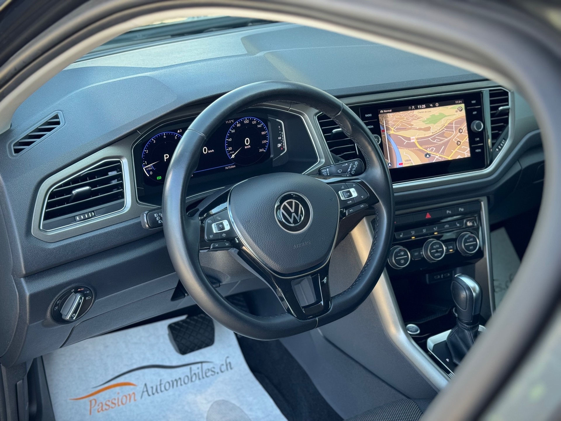 VW T-Roc 1.5 TSI EVO Advance DSG - Véhicule Suisse (CH)-image-3