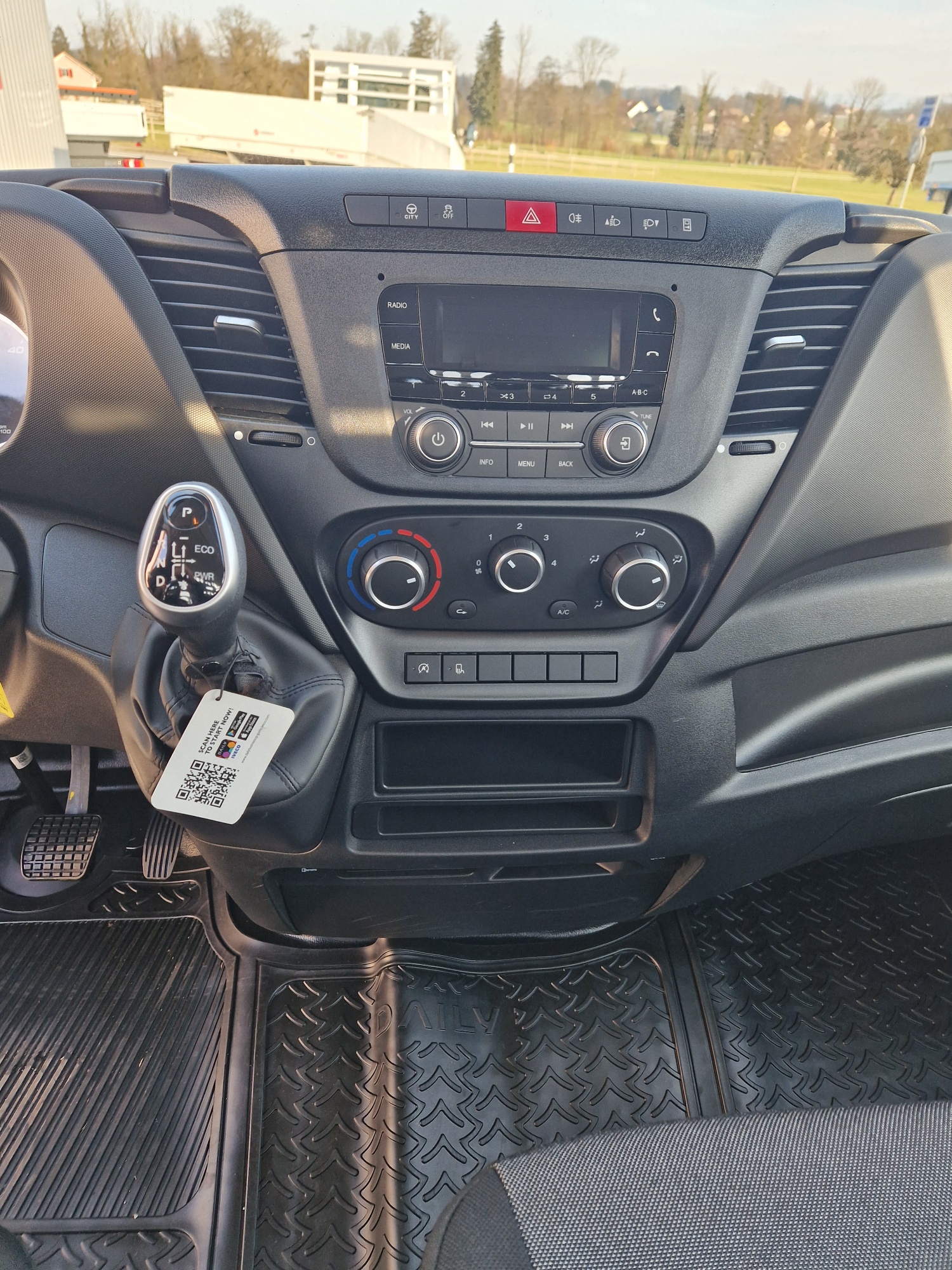IVECO 35 S 14H A8-image-4